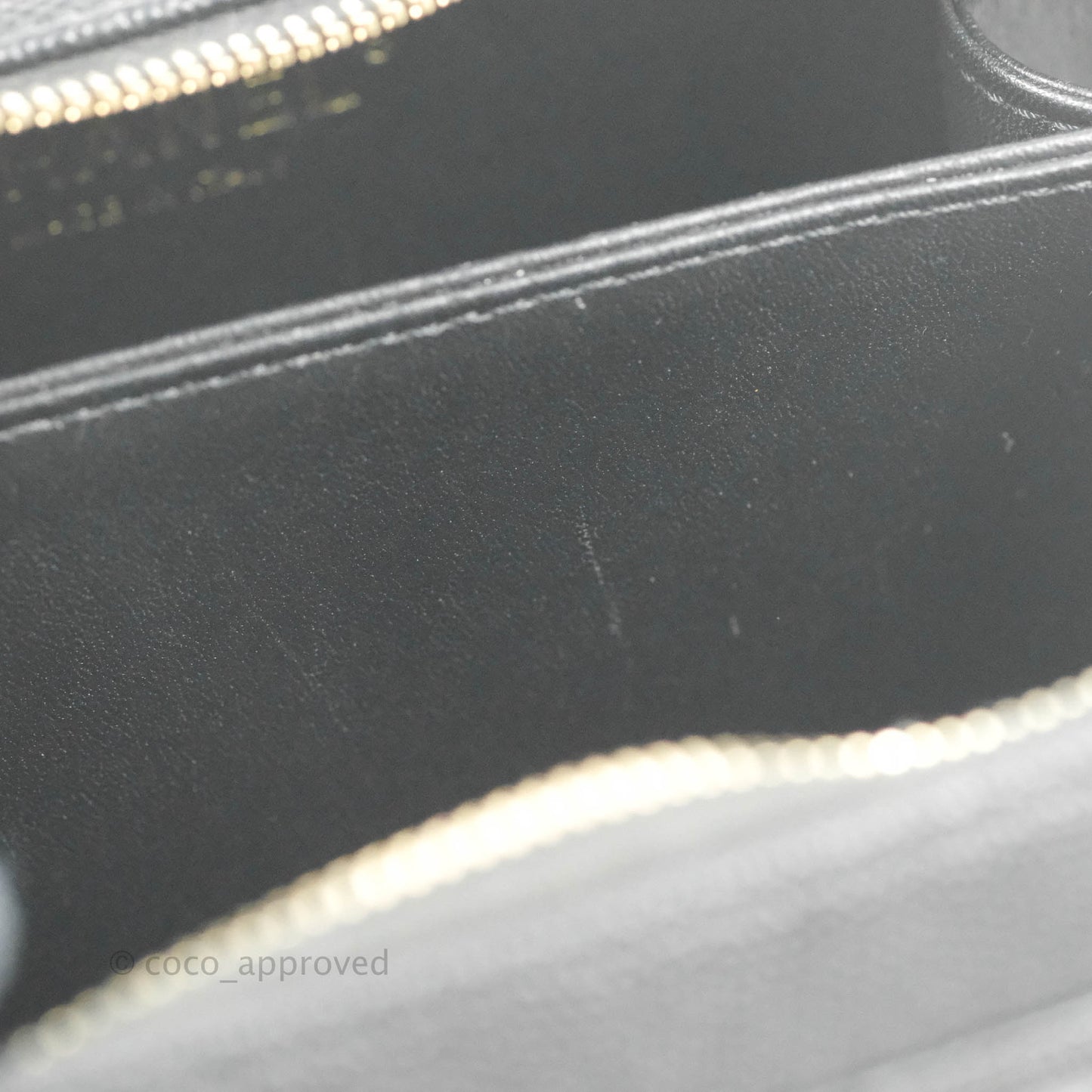 Chanel Quilted Small CC Filigree Vanity Case Black Caviar Gold Hardware