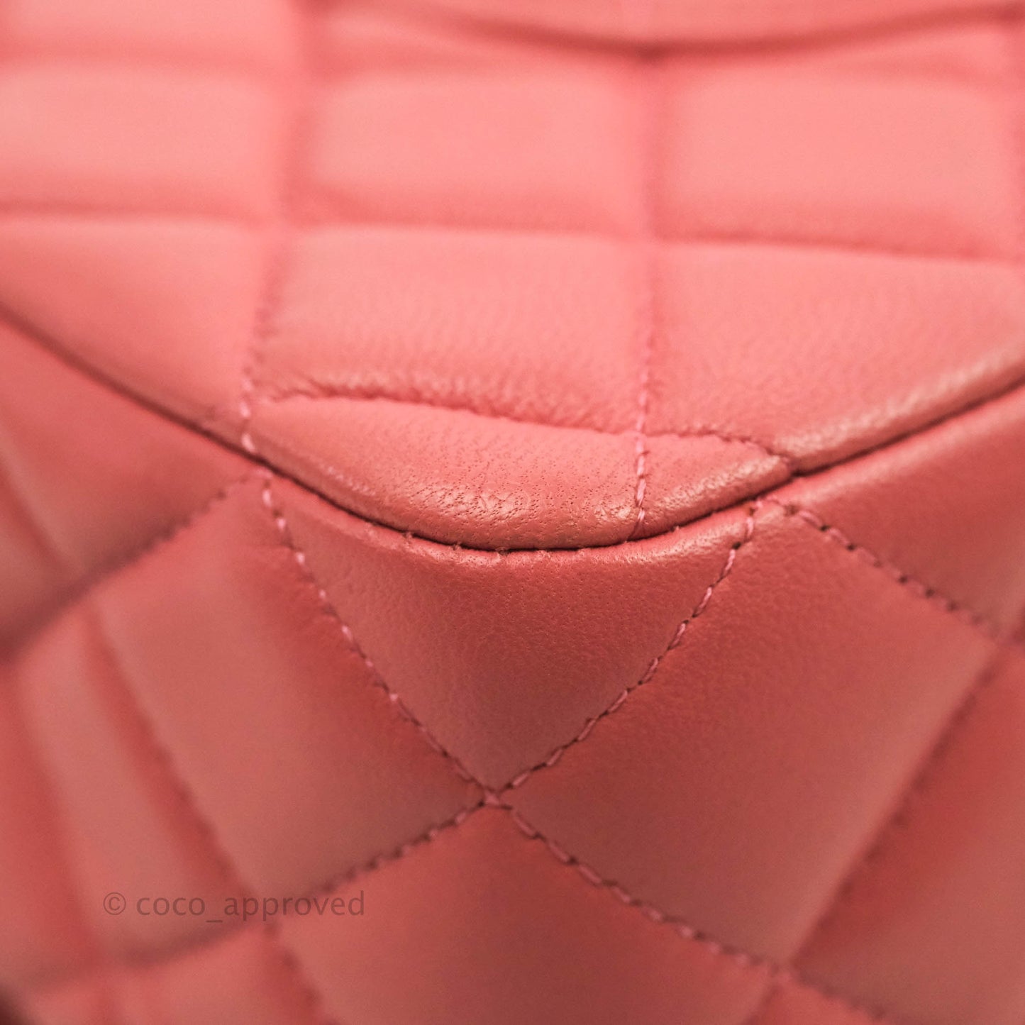 Chanel M/L Medium Flap Bag Valentine Limited Edition Pink Lambskin Gold Hardware