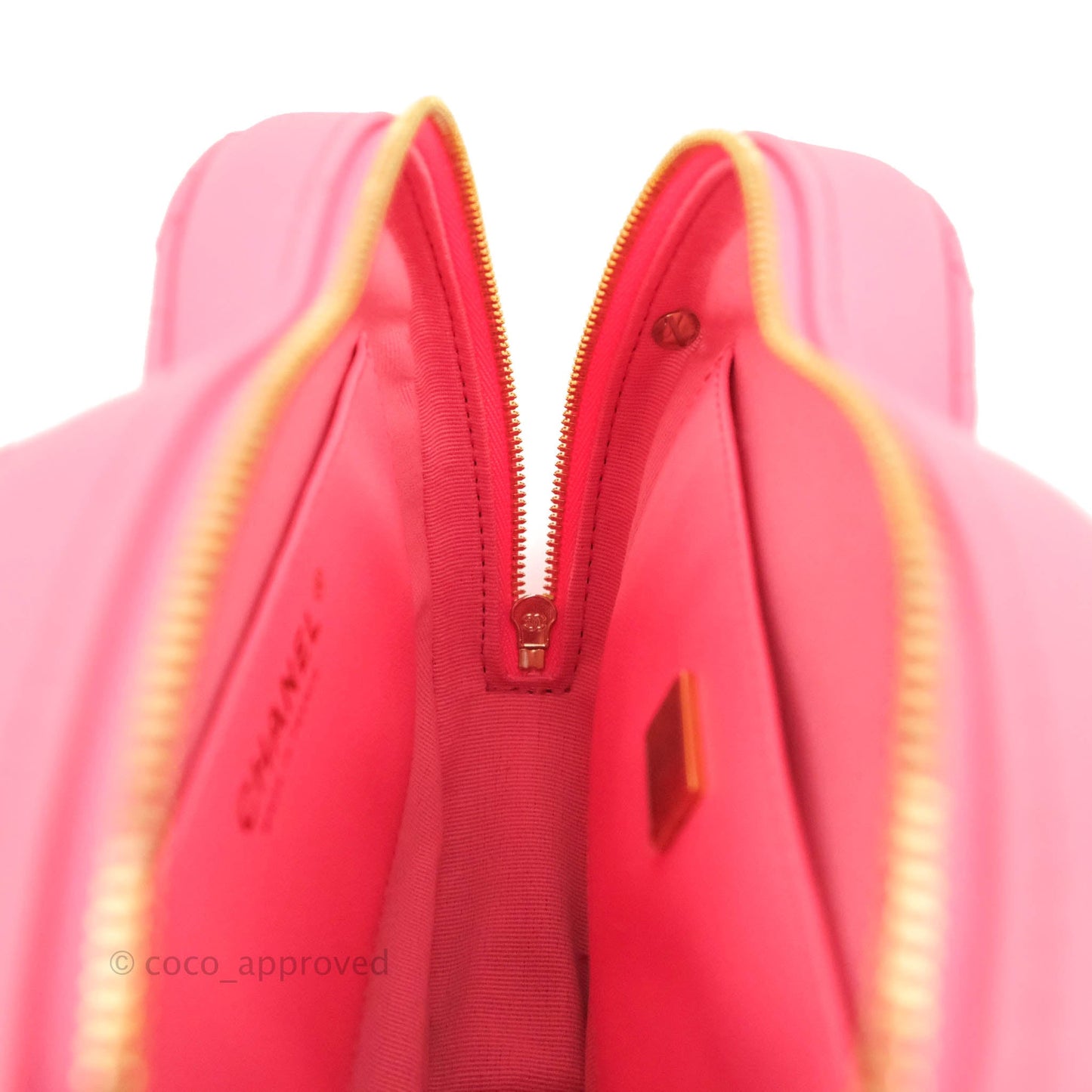Chanel Large Heart Bag Pink Lambskin Gold Hardware 22S