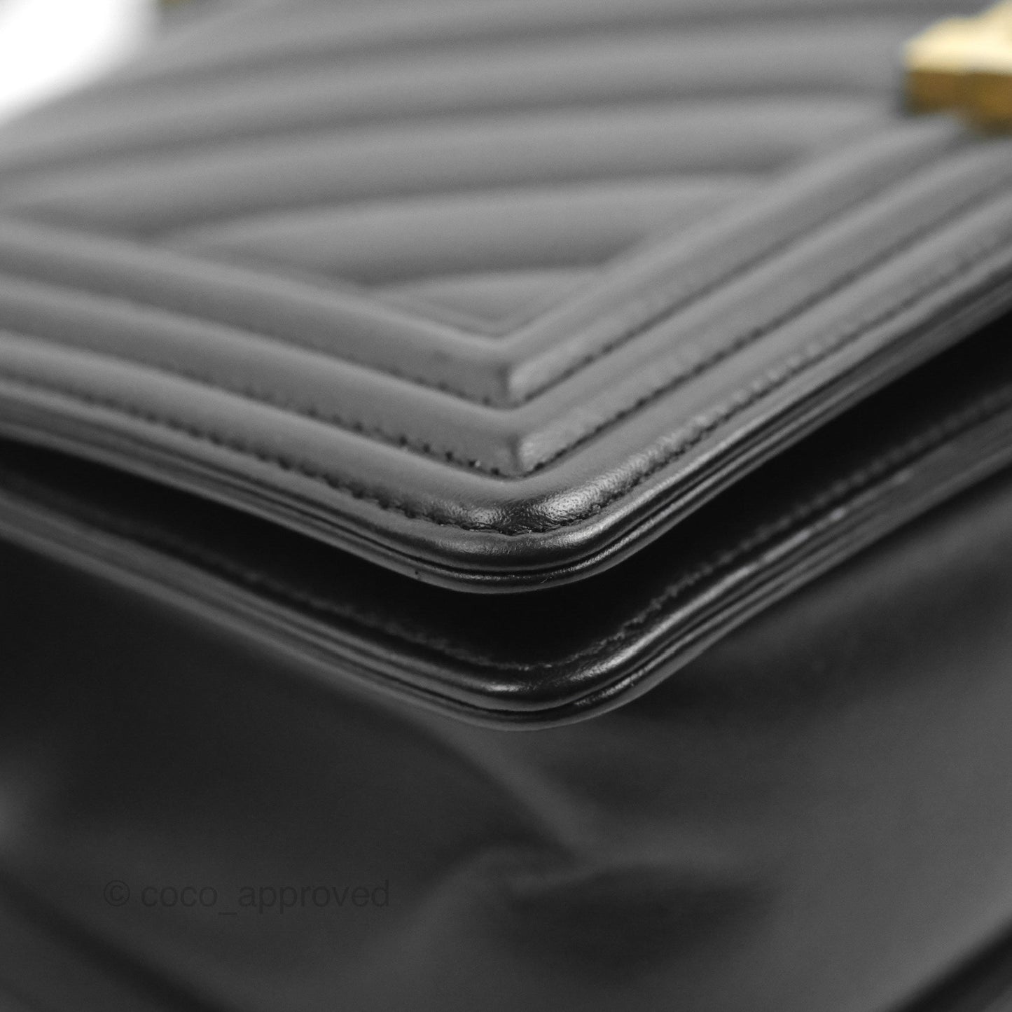 Chanel Chevron Medium Boy Black Calfskin Aged Gold Hardware