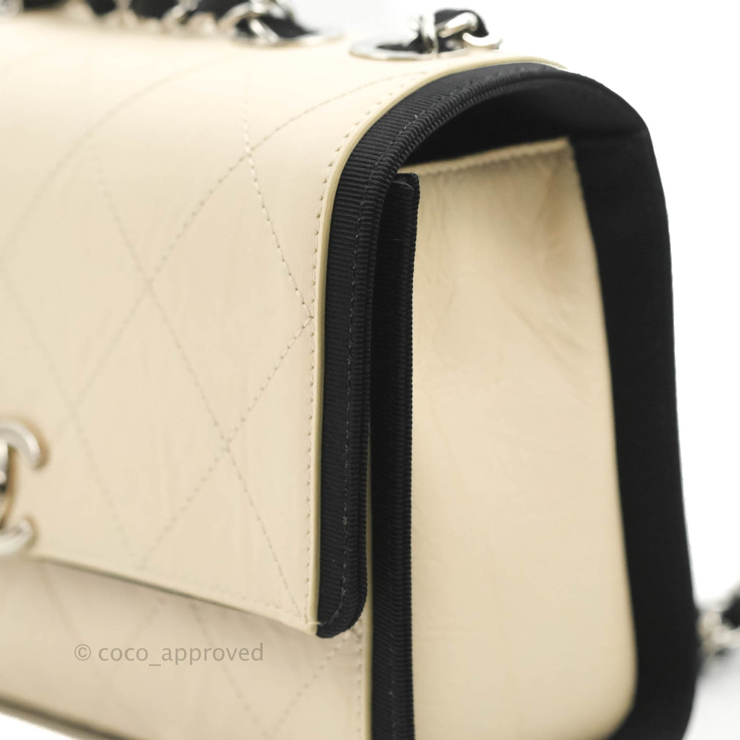 Chanel Flat Quilted Flap Bag Light Beige Grosgrain Ribbon Crumpled Calfskin Silver Hardware 18S