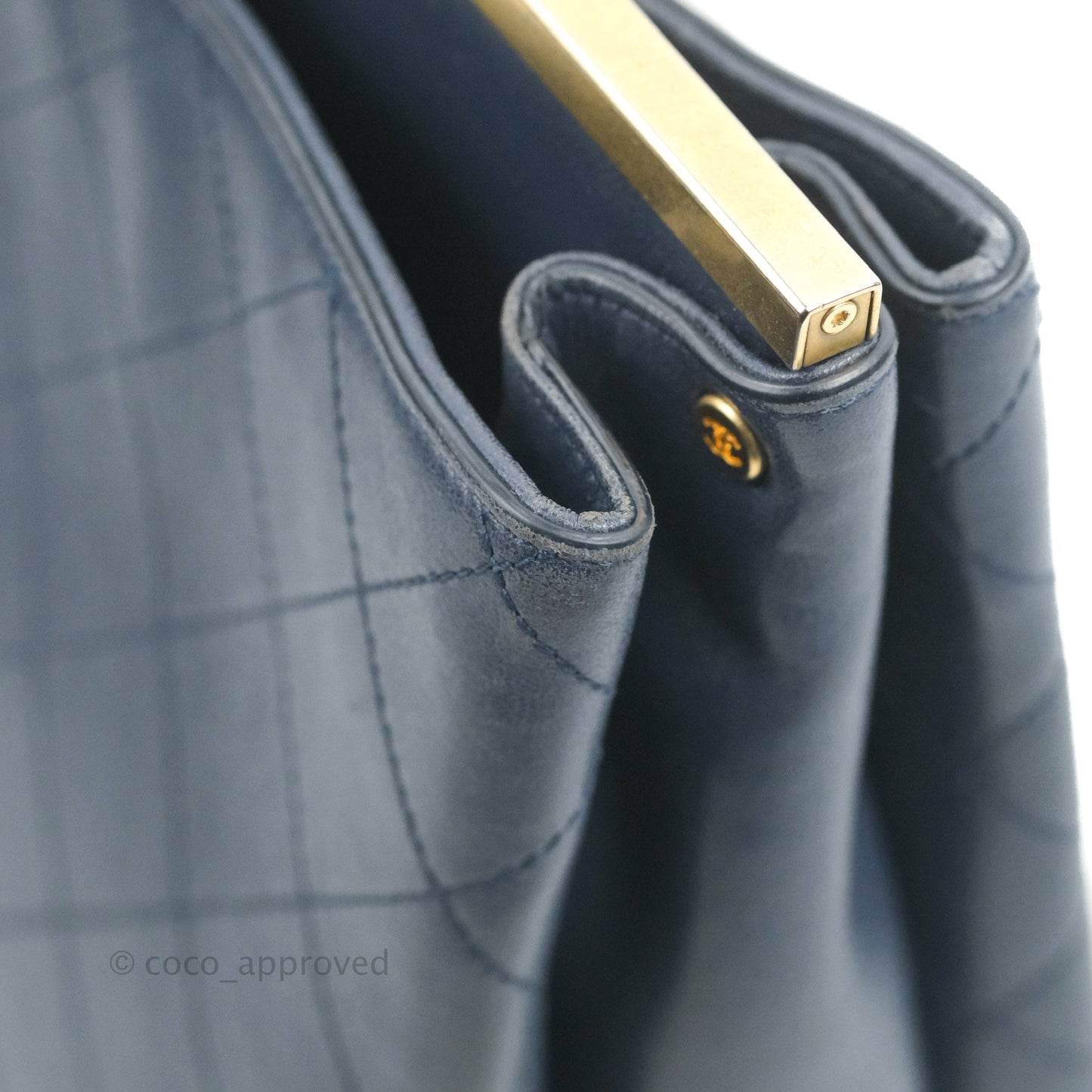 Chanel Flat Quilted Coco Luxe Large Shopping Bag Navy Aged Gold Hardware 18P