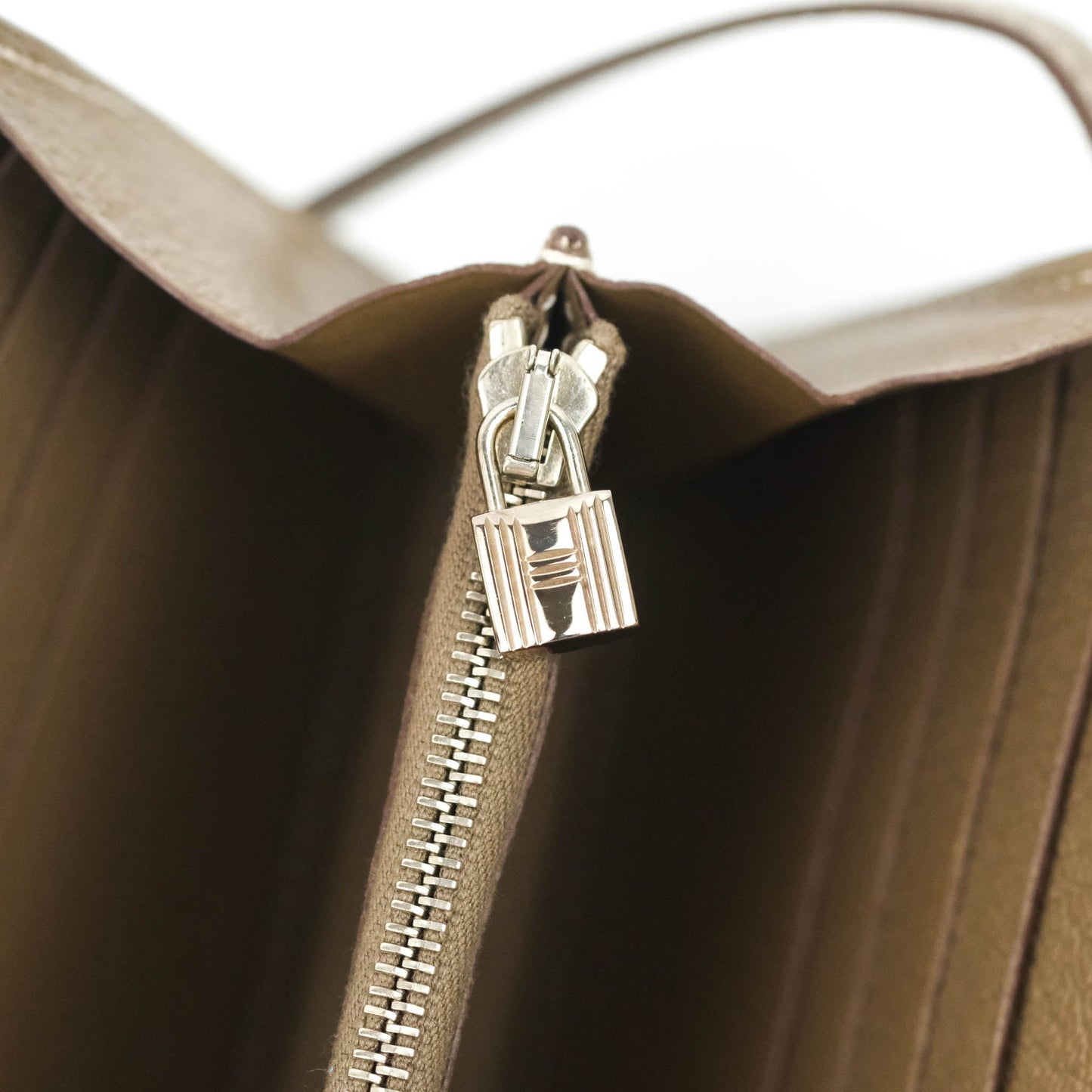 Hermès Kelly Wallet Etoupe Chevre Mysore Palladium Hardware
