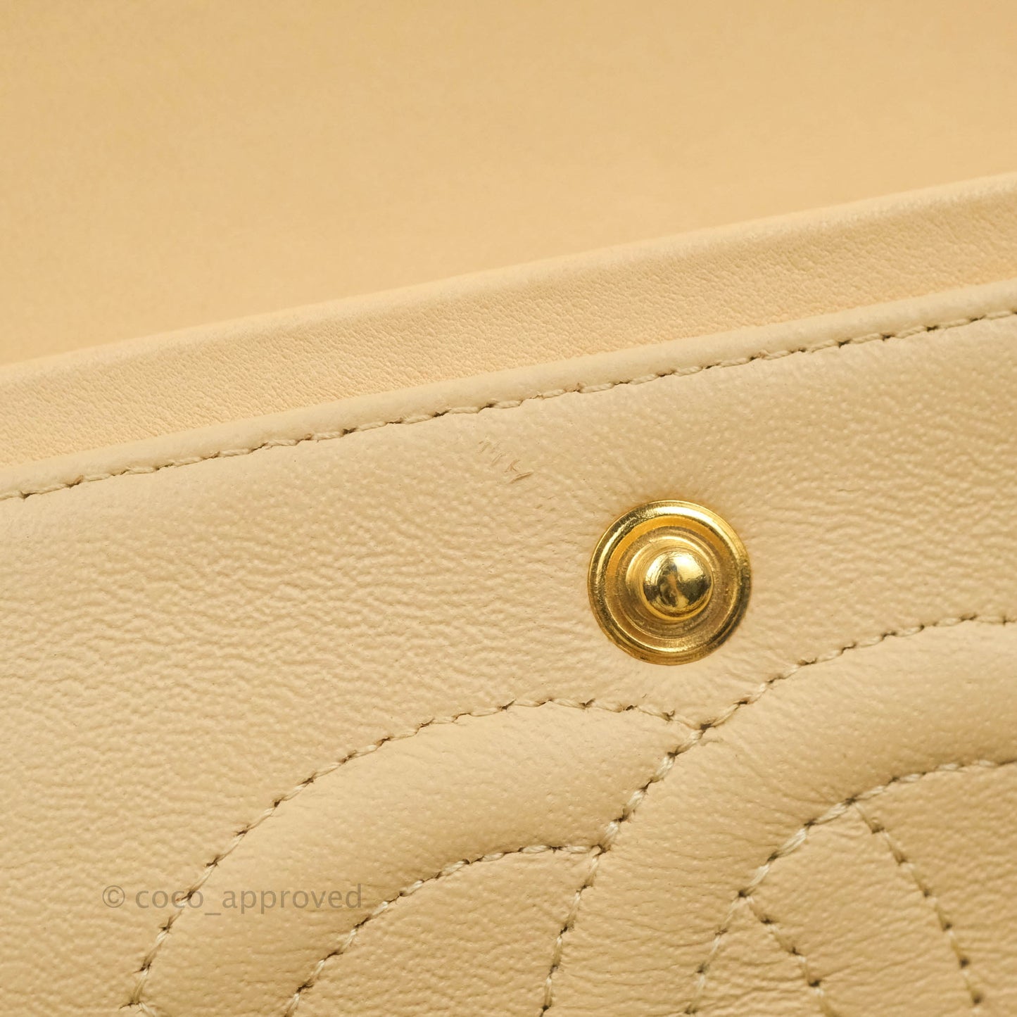 Chanel Classic M/L Medium Flap Quilted Beige Lambskin Gold Hardware