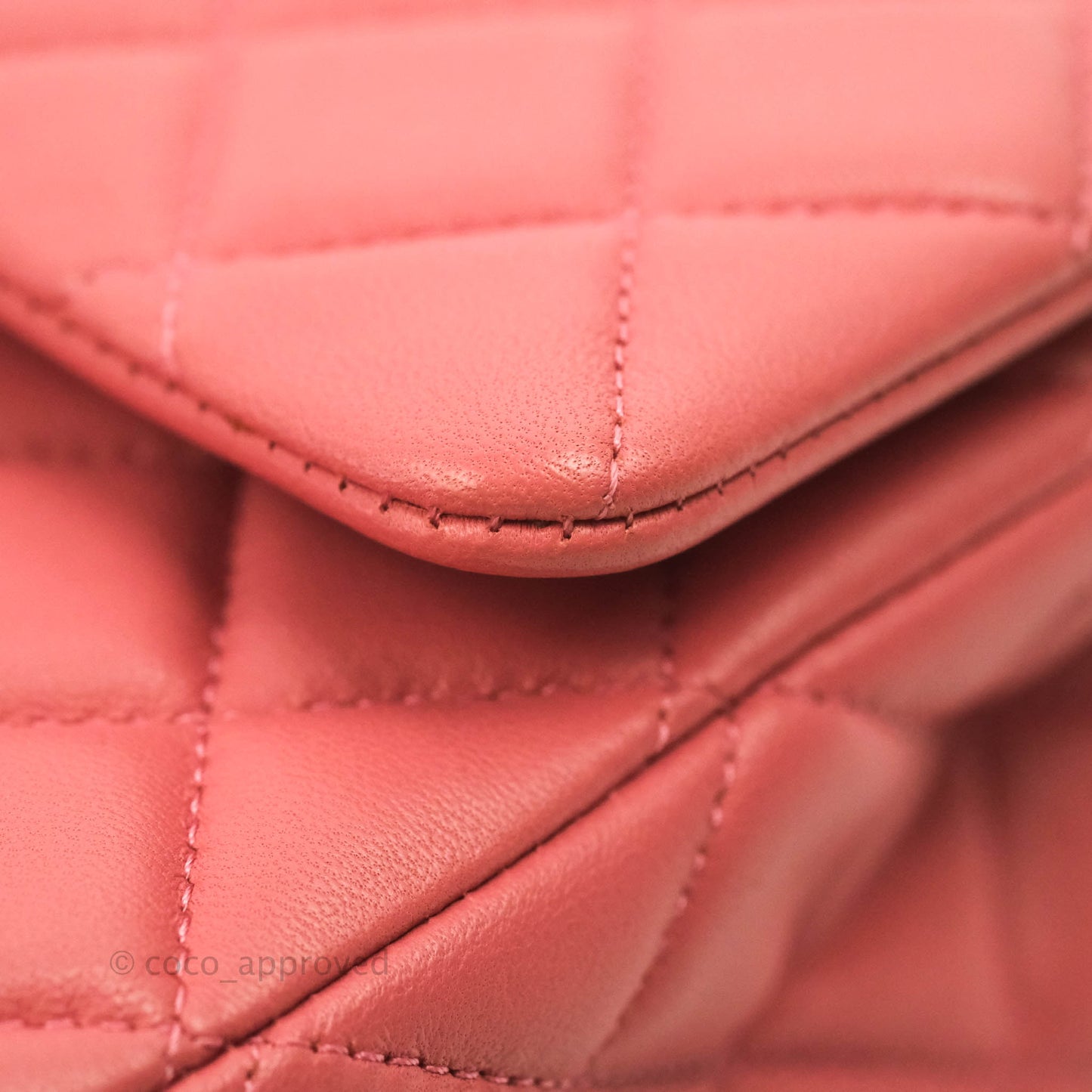 Chanel M/L Medium Flap Bag Valentine Limited Edition Pink Lambskin Gold Hardware