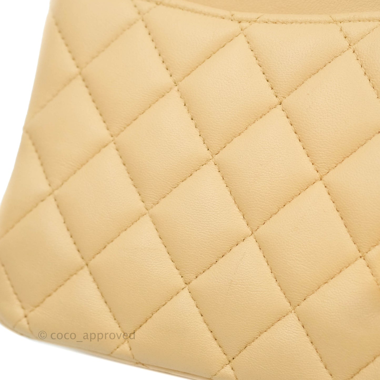 Chanel Classic M/L Medium Flap Quilted Beige Lambskin Gold Hardware