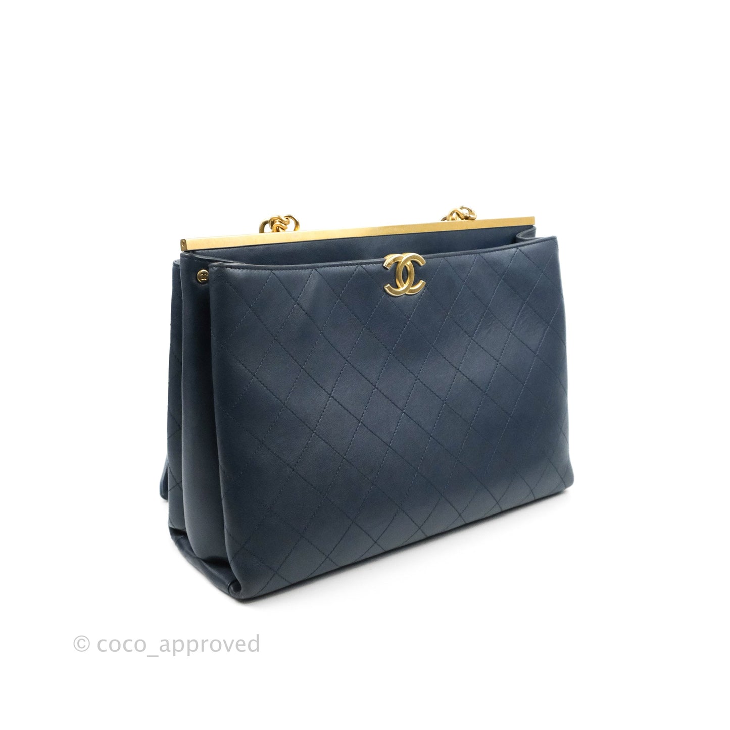 Chanel Flat Quilted Coco Luxe Large Shopping Bag Navy Aged Gold Hardware 18P