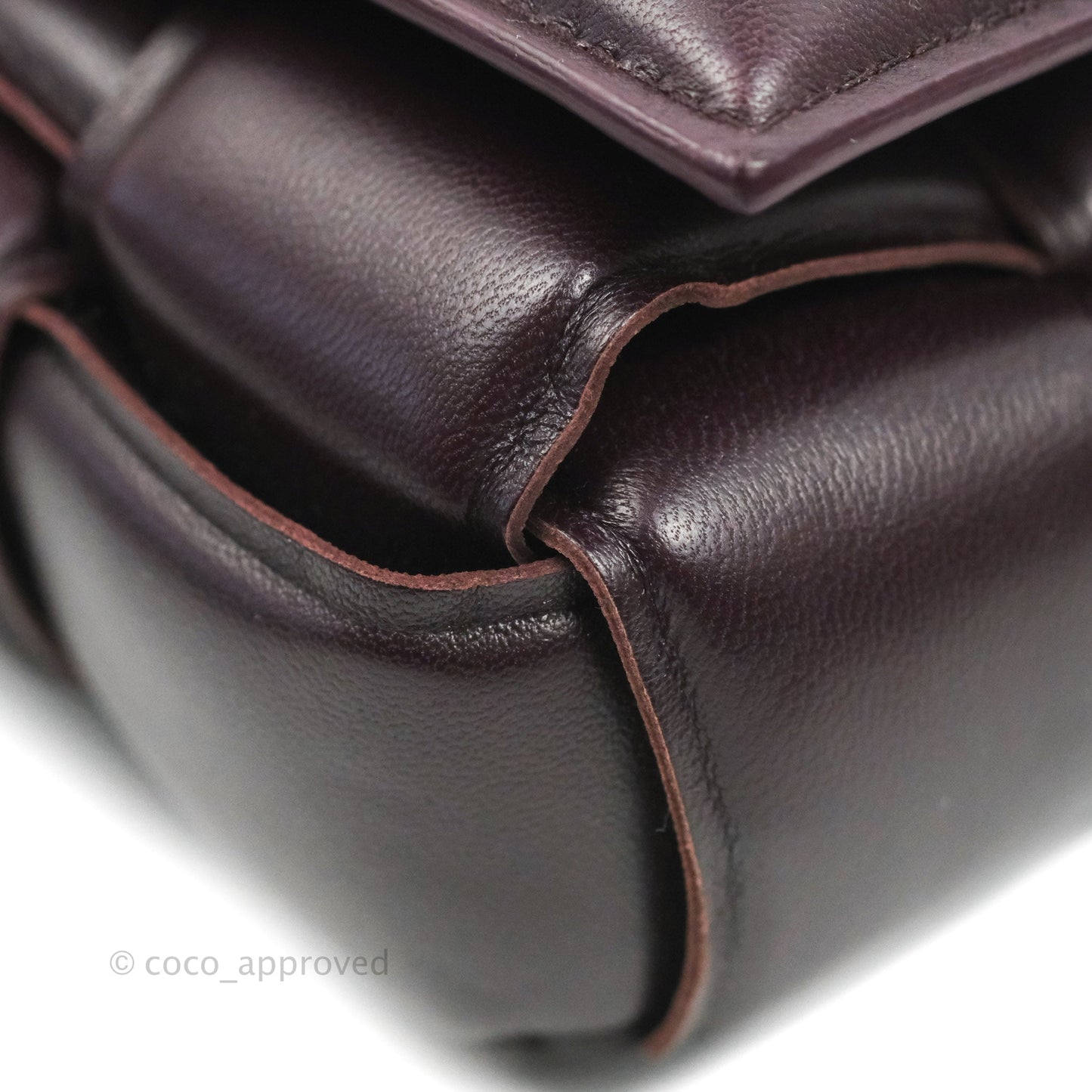 Bottega Veneta Padded Cassette Shoulder Bag Grape Lambskin Gold Hardware