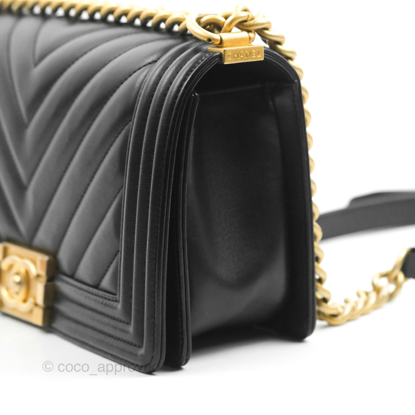 Chanel Chevron Medium Boy Black Calfskin Aged Gold Hardware
