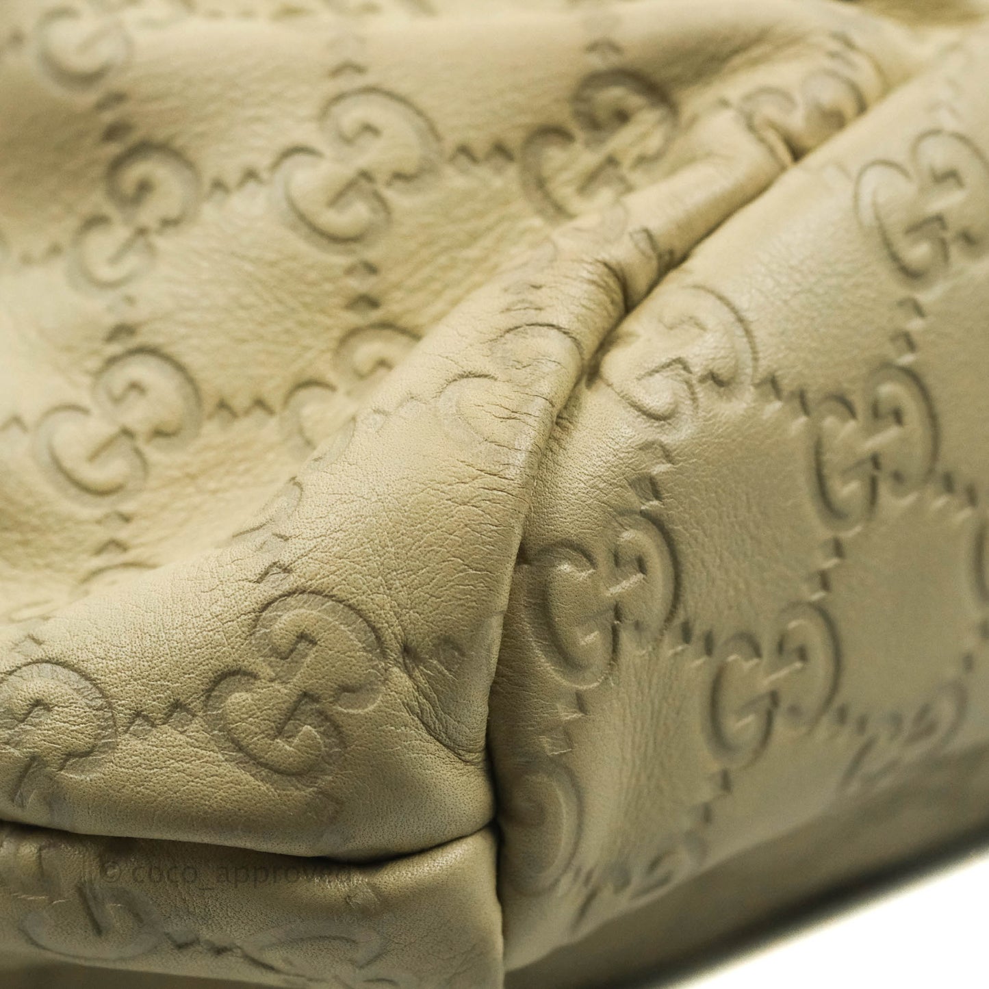 Gucci Medium Pelham Tote Studded Guccissima Leather