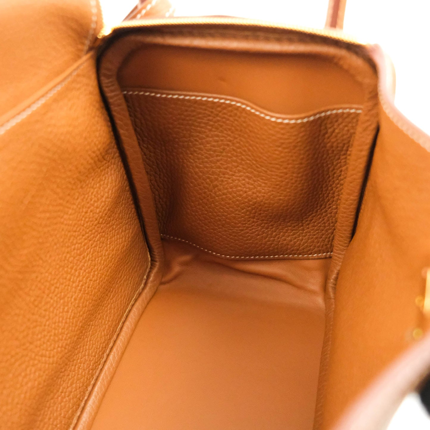 Hermès Lindy 26 Taurillon Clemence Gold Gold Hardware