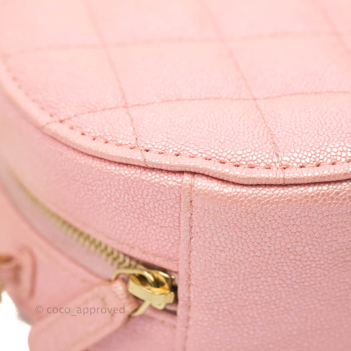 Chanel Classic Quilted Round Clutch With Chain Iridescent Pink Caviar Gold Hardware 19S