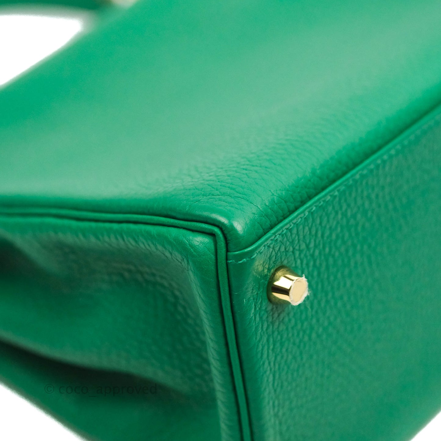 Hermès Retourne Taurillon Kelly 28 Vert Vertigo Clemence Gold Hardware