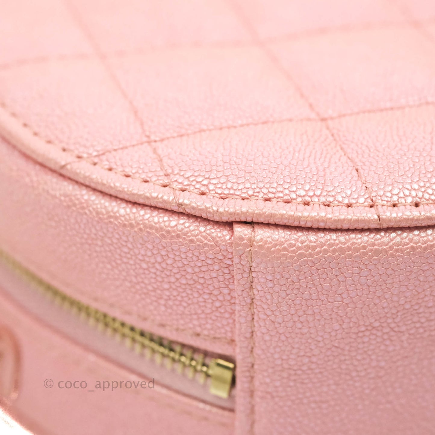 Chanel Classic Quilted Round Clutch With Chain Iridescent Pink Caviar Gold Hardware 19S