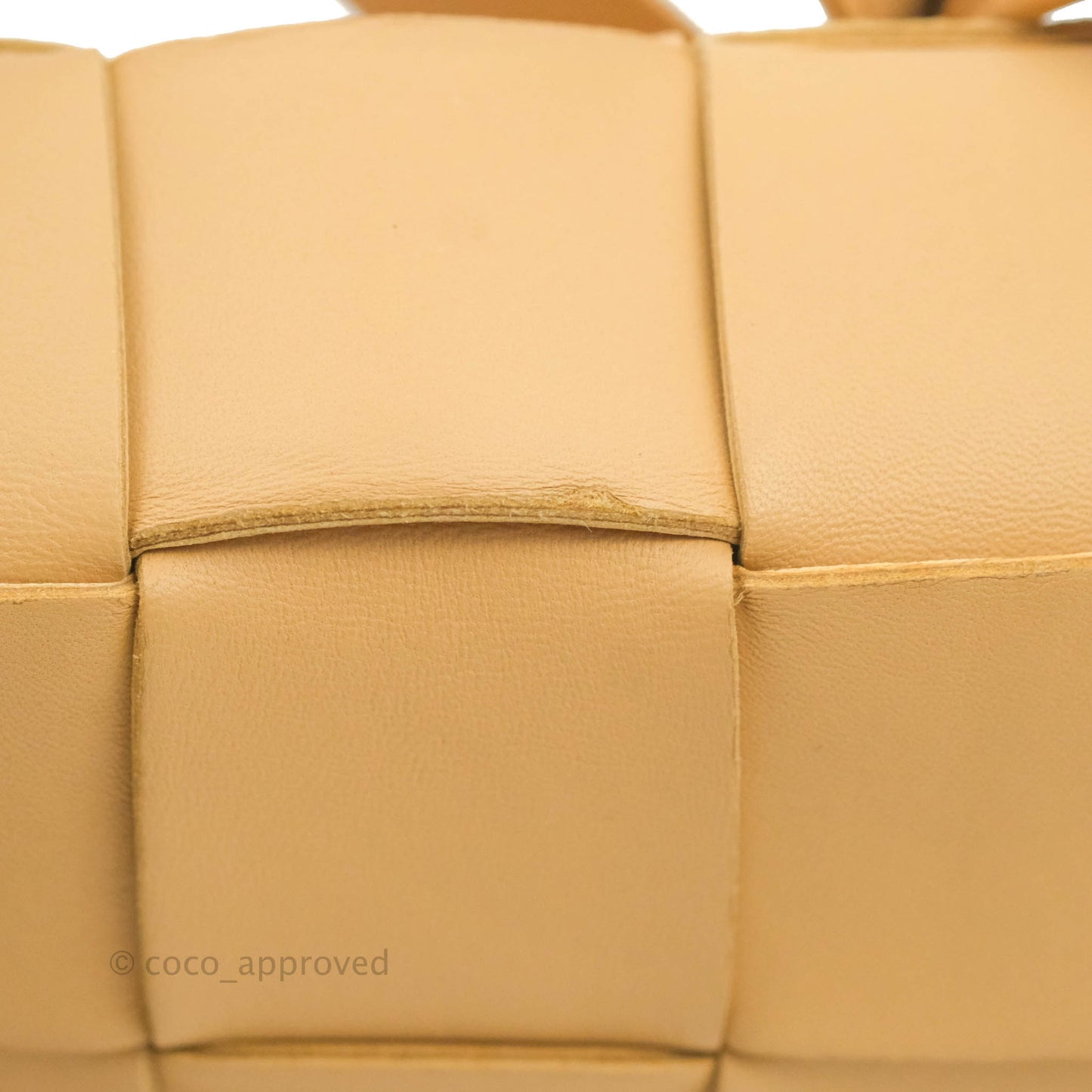 Bottega Veneta Cassette Shoulder Bag Intrecciato Beige Lambskin