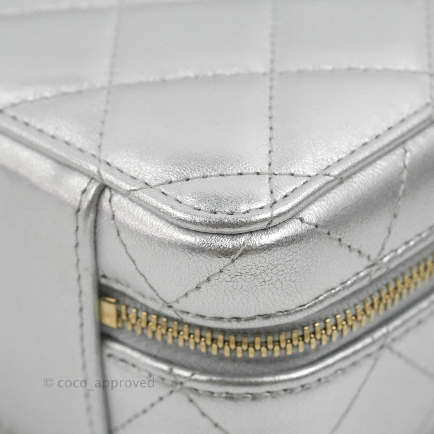 Chanel Rainbow Top Handle Vanity Case Metallic Silver Lambskin Aged Gold Hardware 23P
