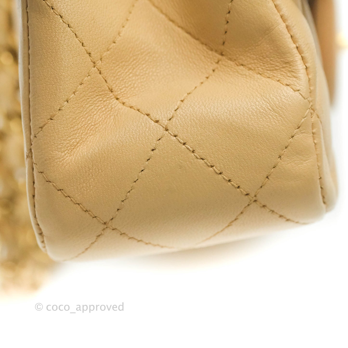Chanel Classic M/L Medium Flap Quilted Beige Lambskin Gold Hardware