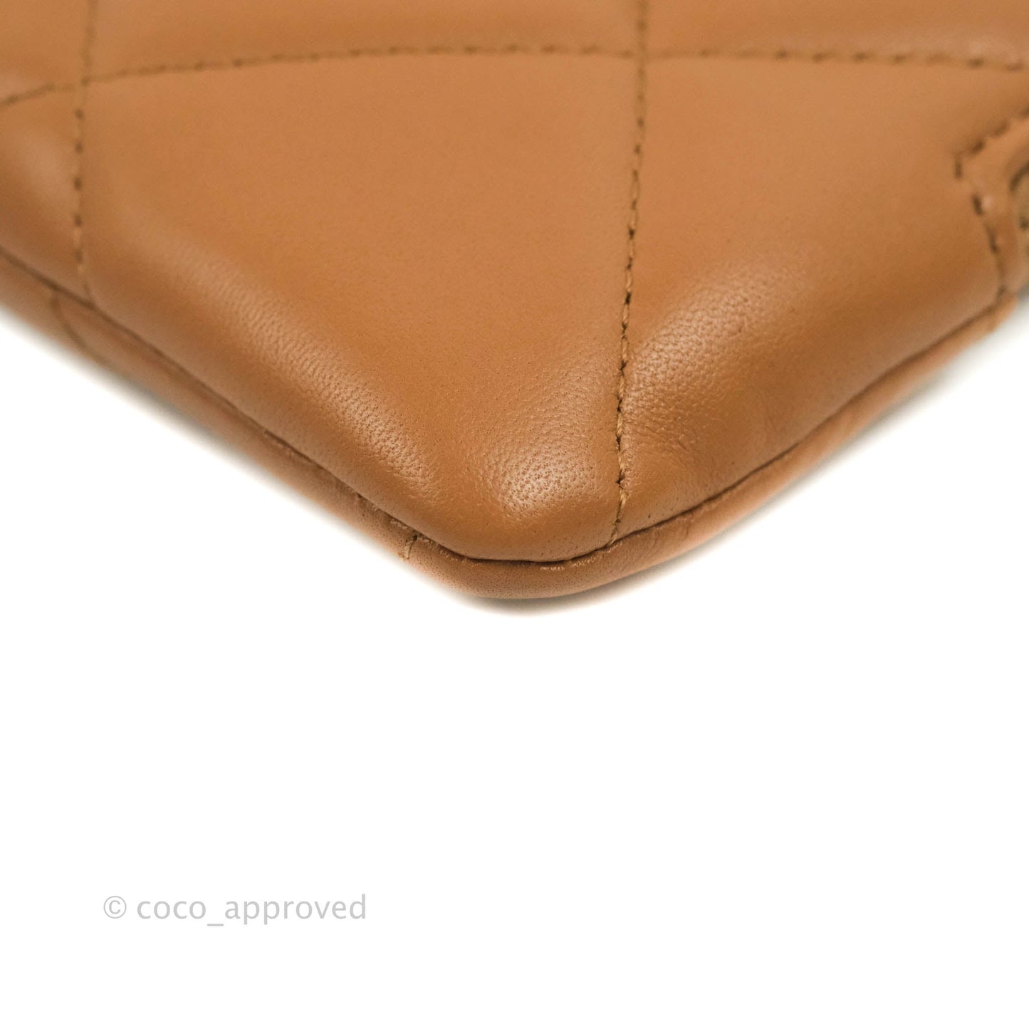 Chanel 19 Caramel Zipped Coin Purse Lambskin Gold Hardware