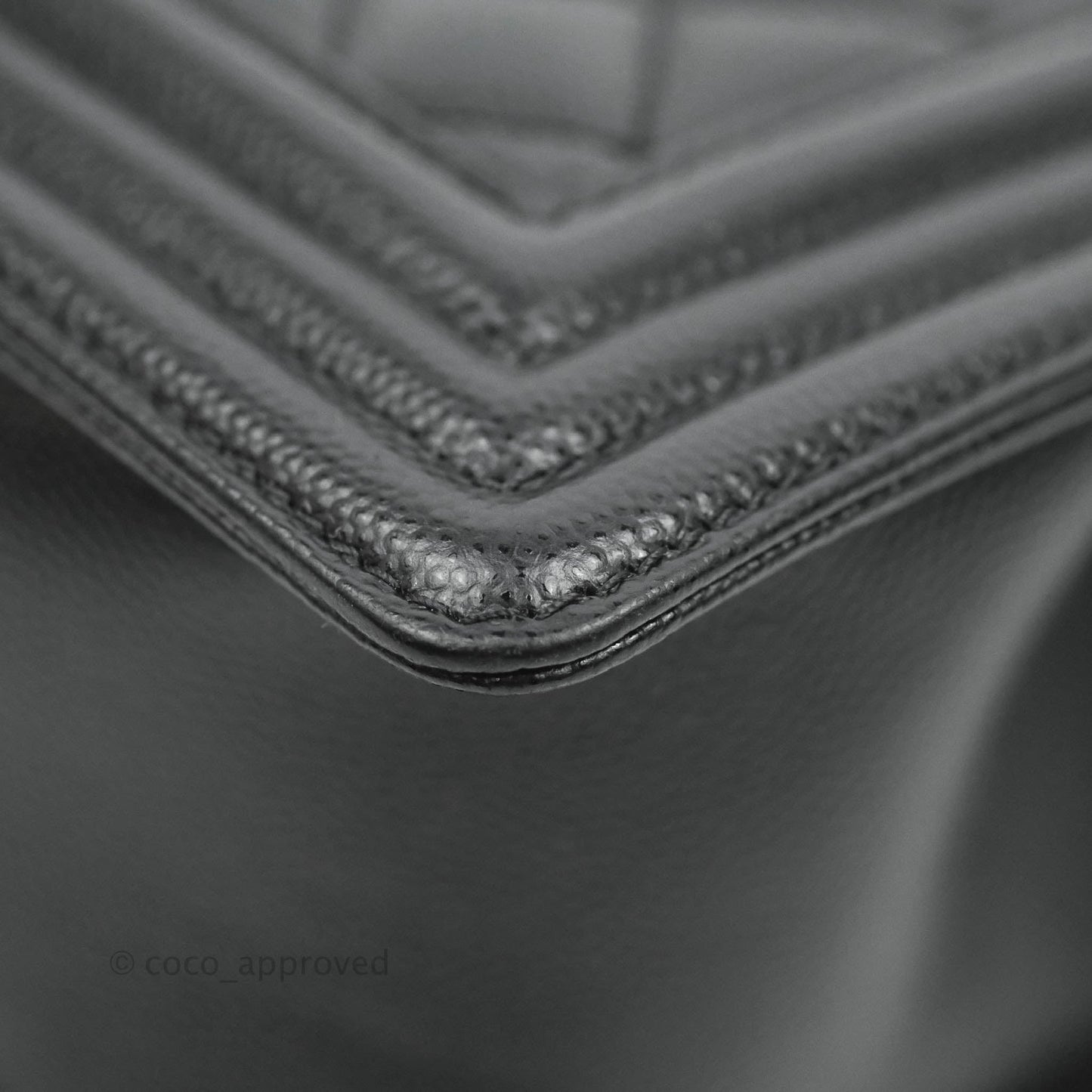 Chanel Boy Quilted Medium Black Caviar Ruthenium Hardware