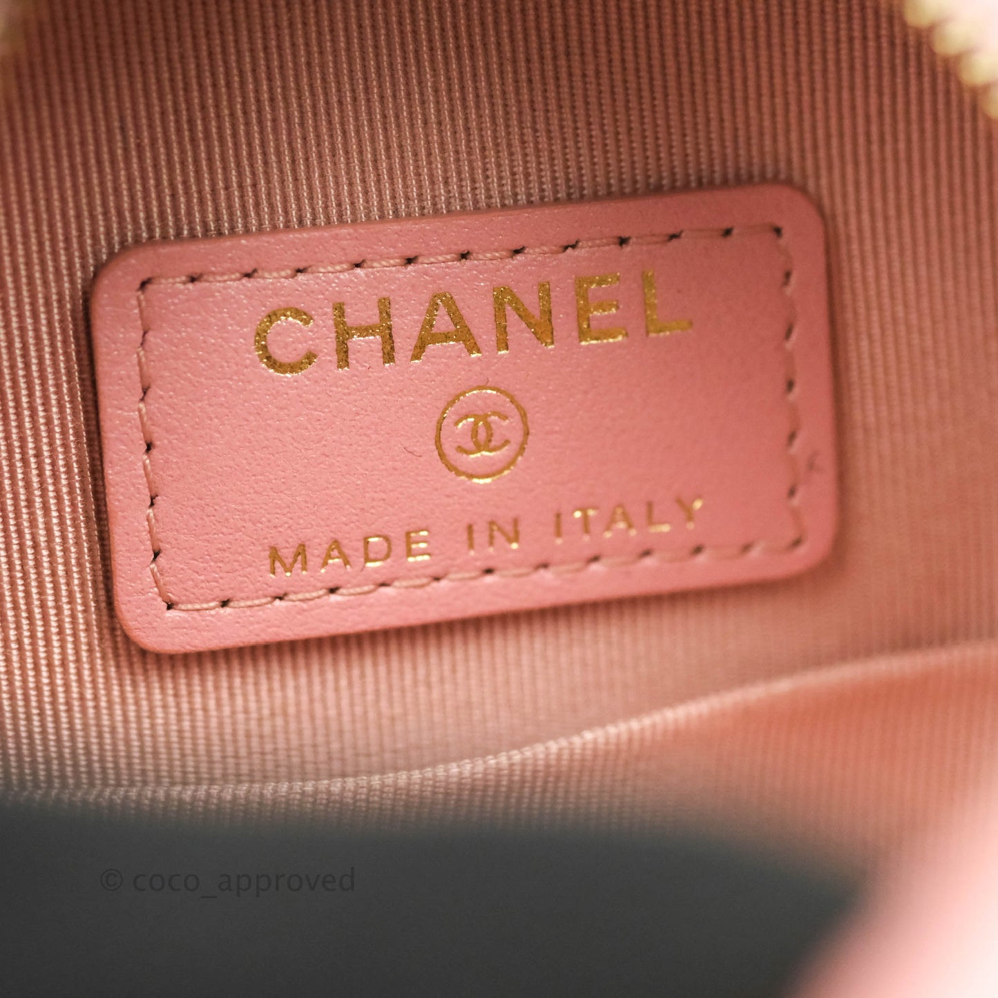 Chanel Classic Quilted Round Clutch With Chain Iridescent Pink Caviar Gold Hardware 19S