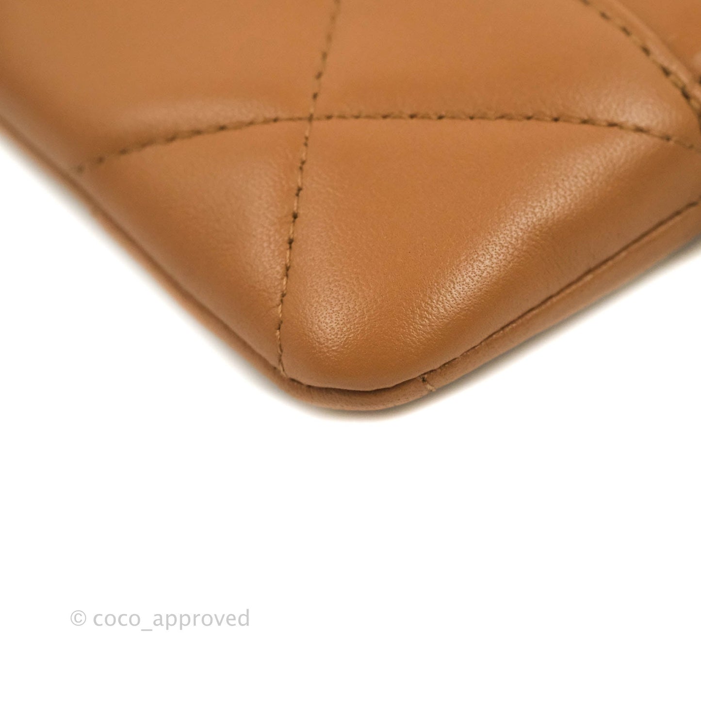 Chanel 19 Caramel Zipped Coin Purse Lambskin Gold Hardware