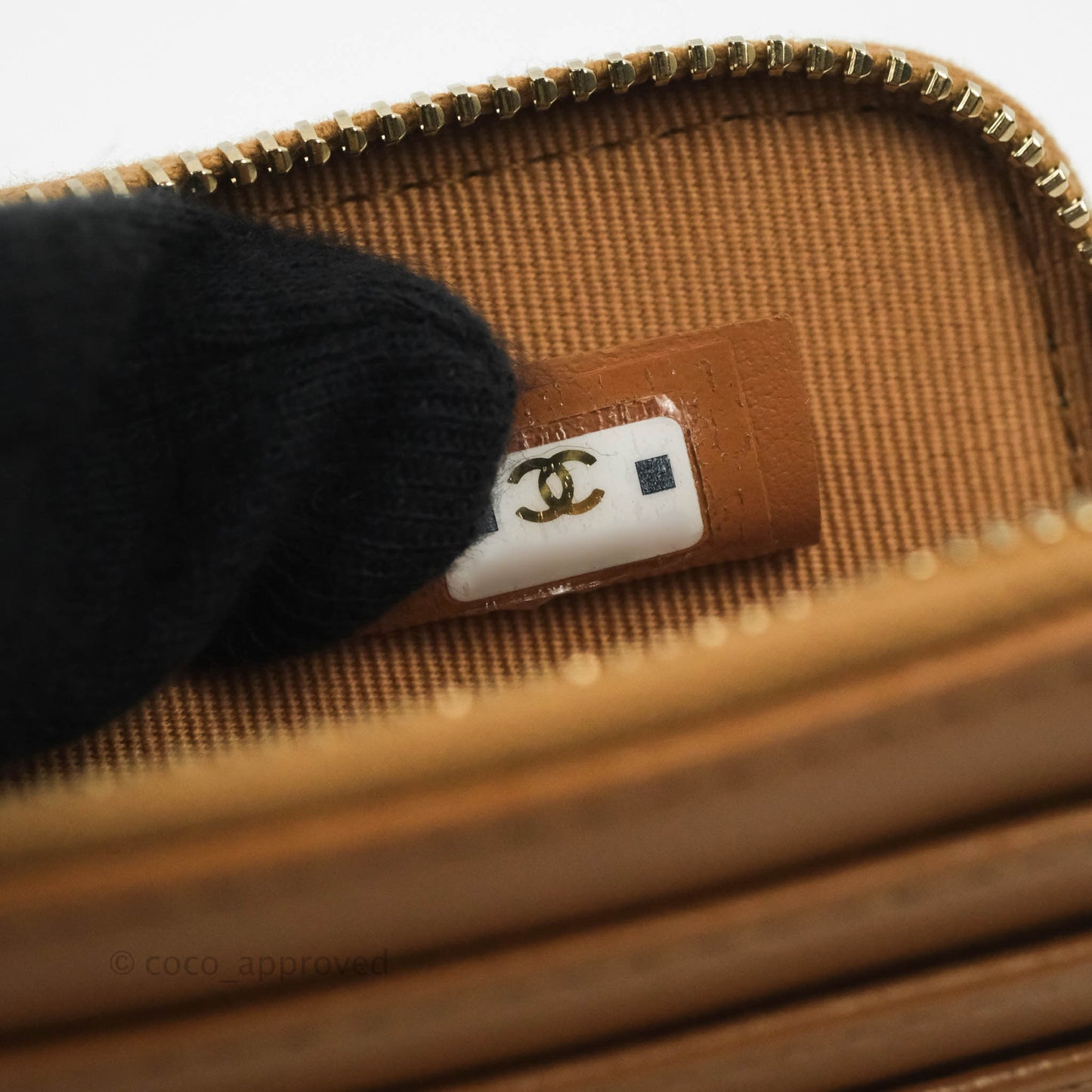 Chanel 19 Caramel Zipped Coin Purse Lambskin Gold Hardware