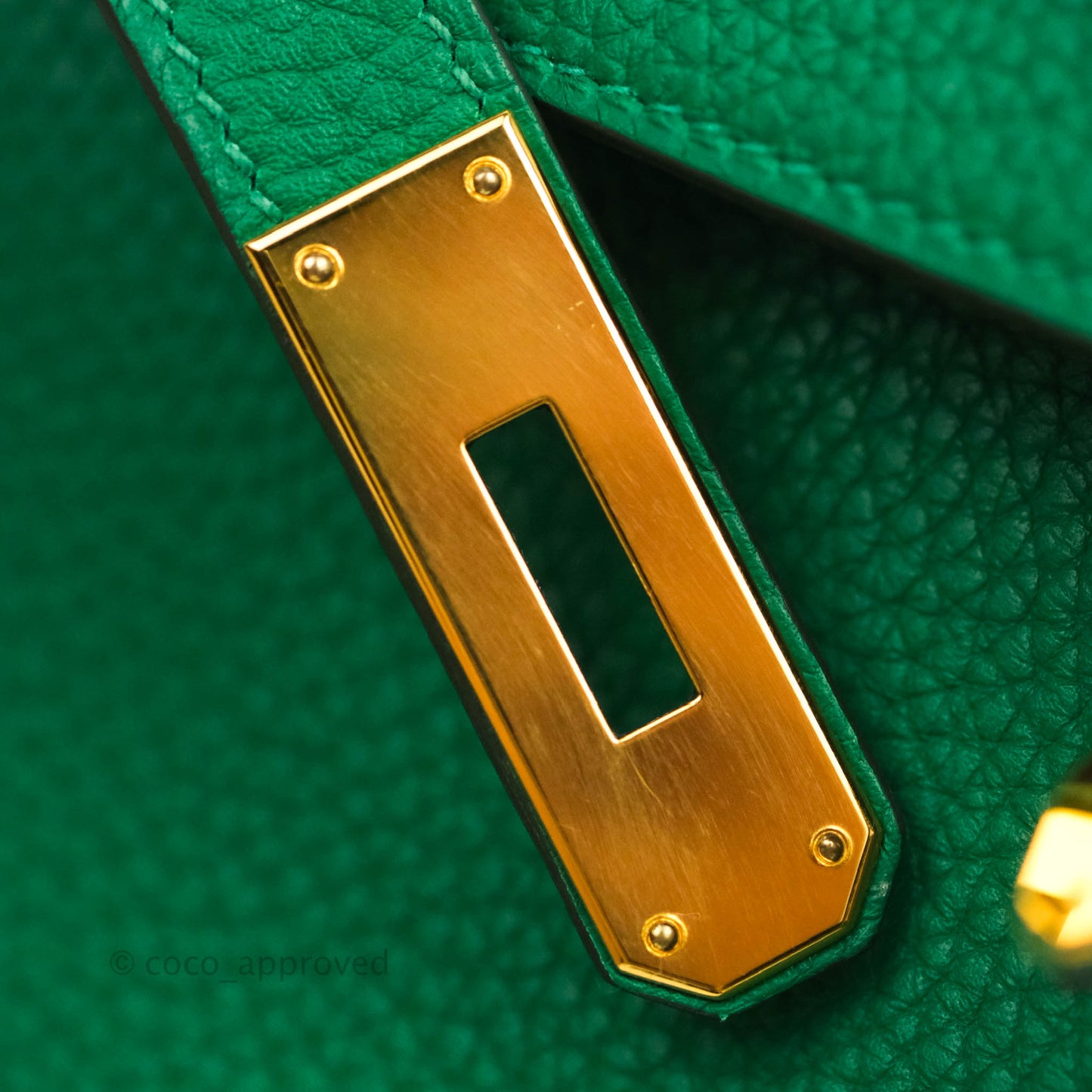 Hermès Retourne Taurillon Kelly 28 Vert Vertigo Clemence Gold Hardware