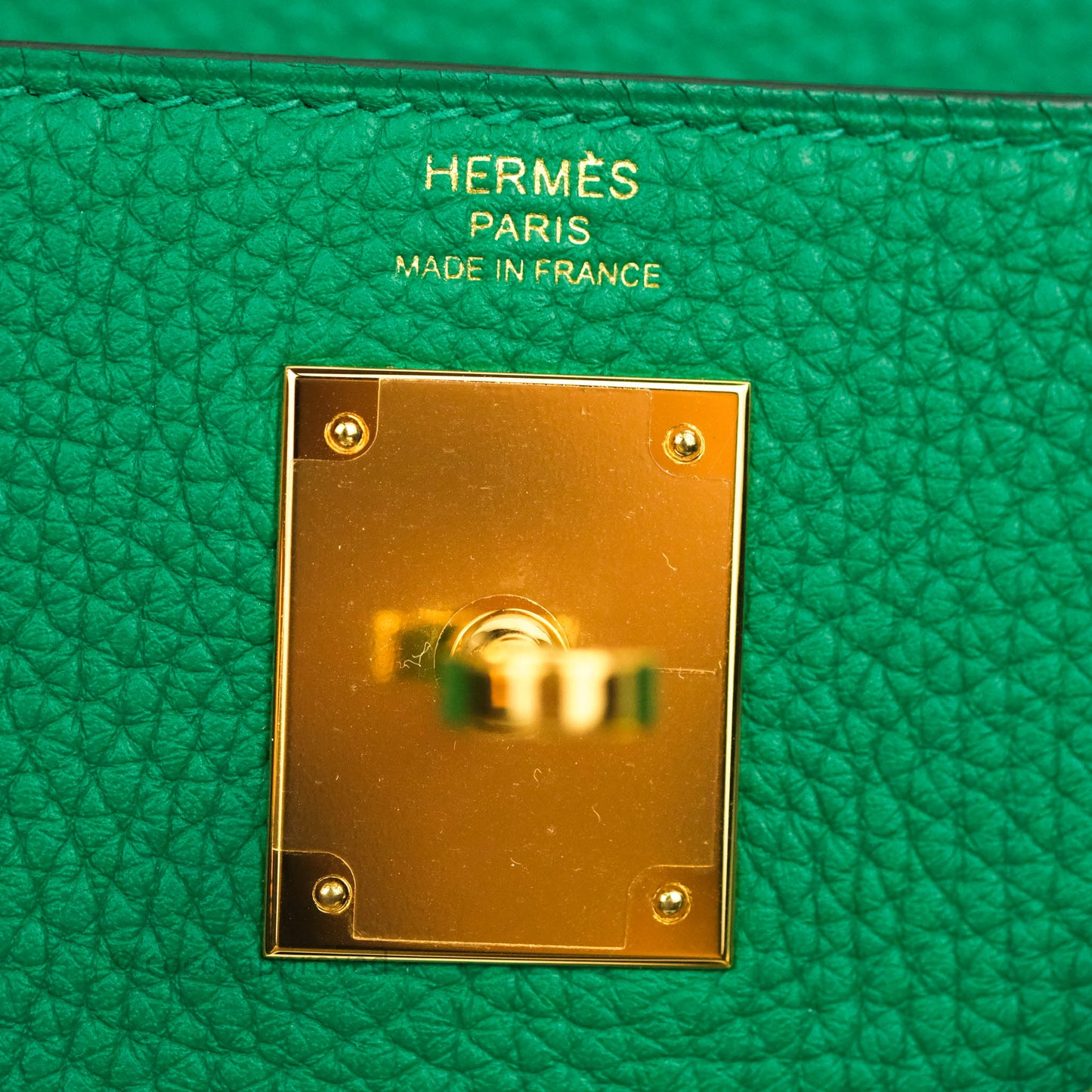 Hermès Retourne Taurillon Kelly 28 Vert Vertigo Clemence Gold Hardware