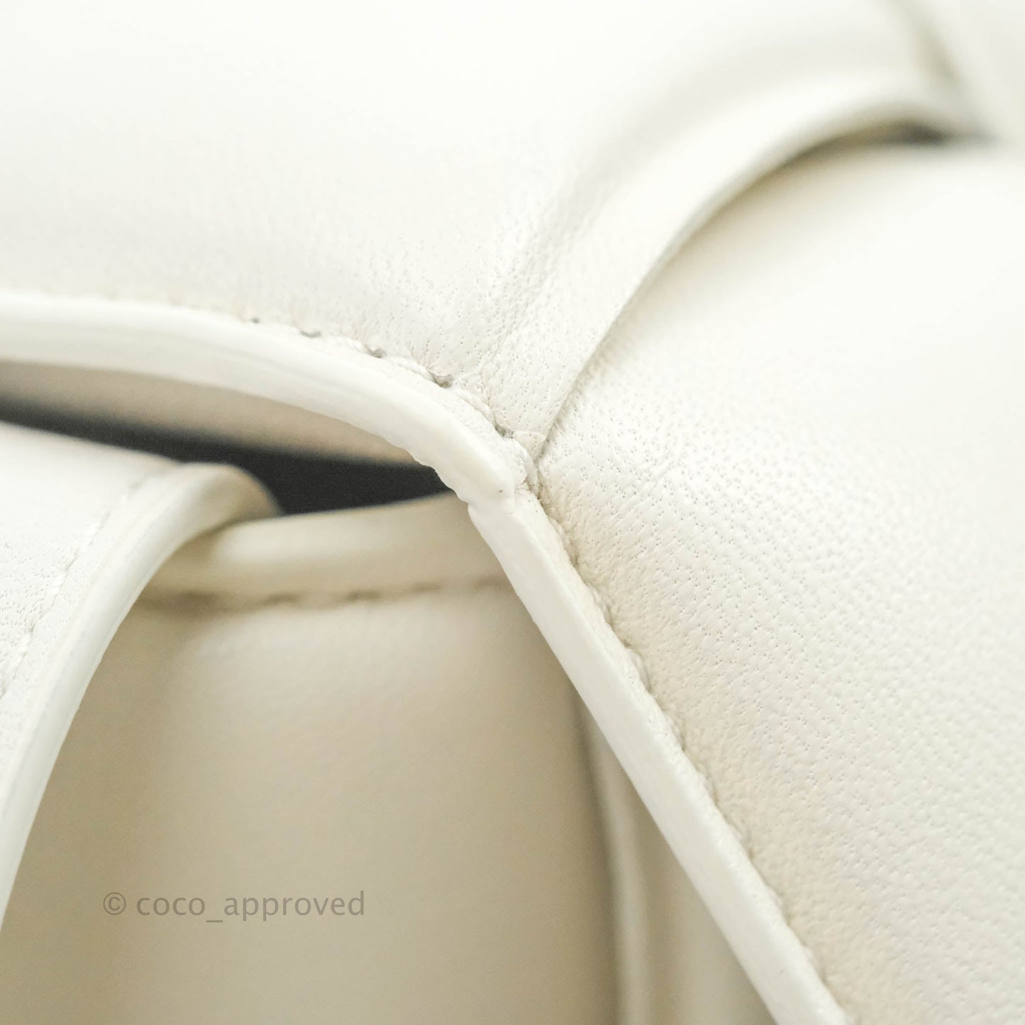 Bottega Veneta Padded Cassette Shoulder Bag Intrecciato White Lambskin Silver Hardware