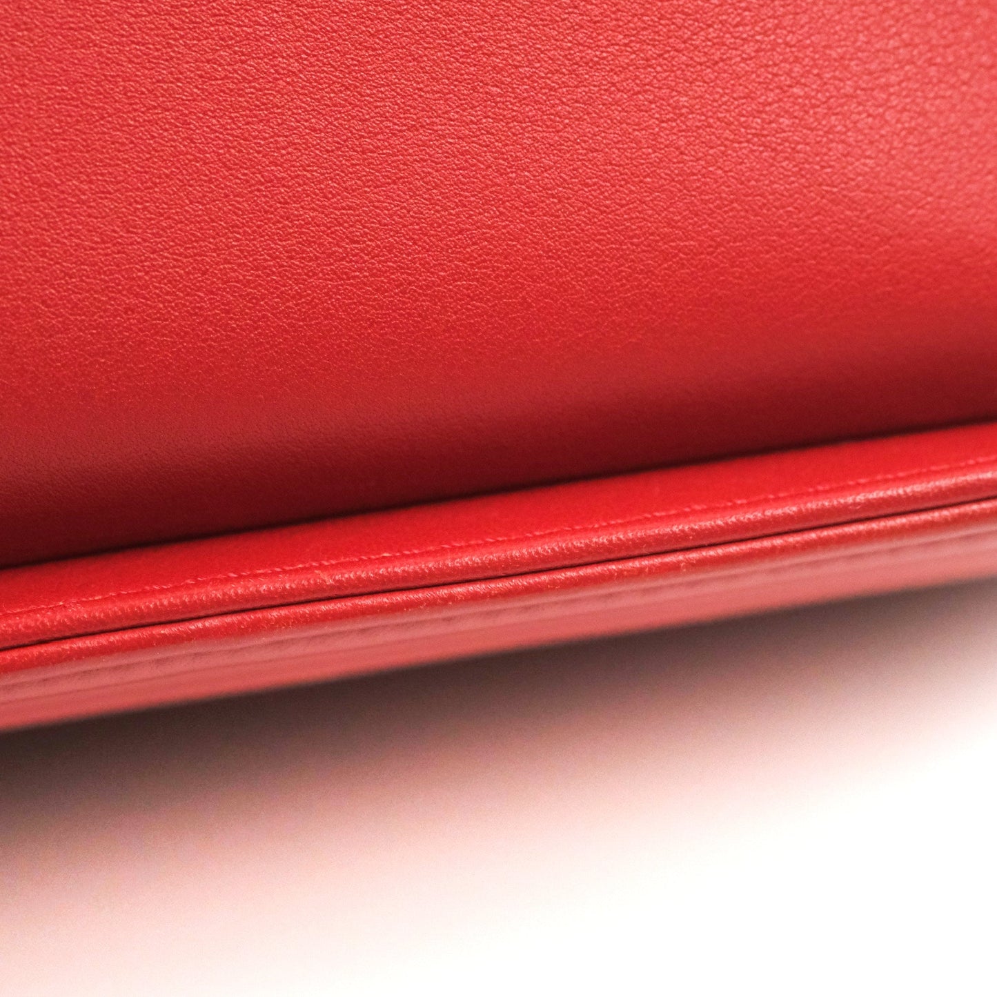 Chanel Medium Boy Chevron Red Calfskin Ruthenium Hardware