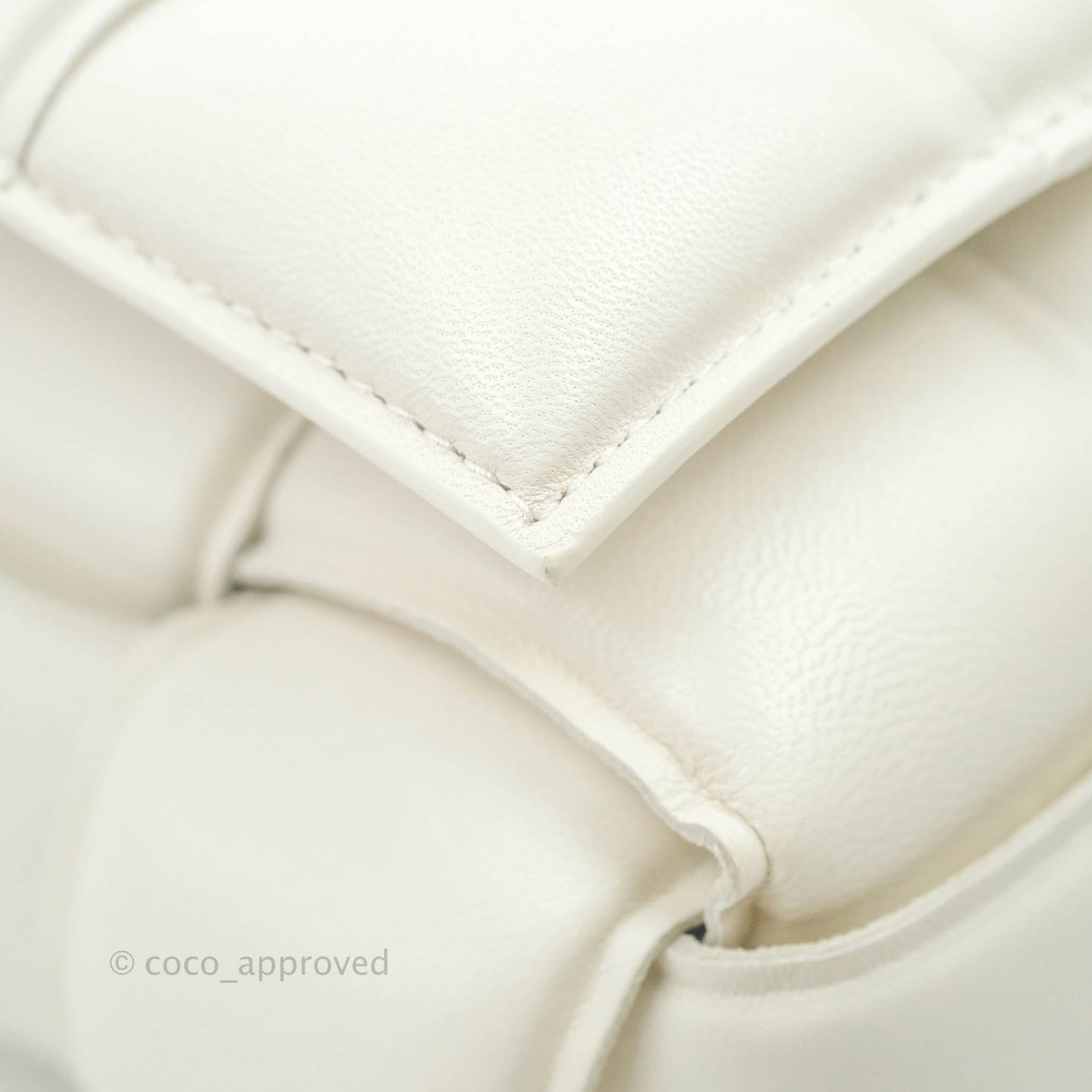 Bottega Veneta Padded Cassette Shoulder Bag Intrecciato White Lambskin Silver Hardware
