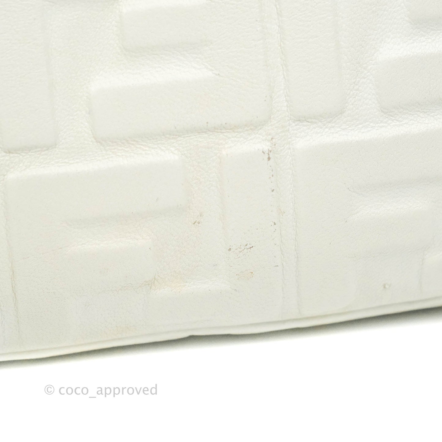 Fendi Medium Baguette Bag White Calfskin Gold Hardware
