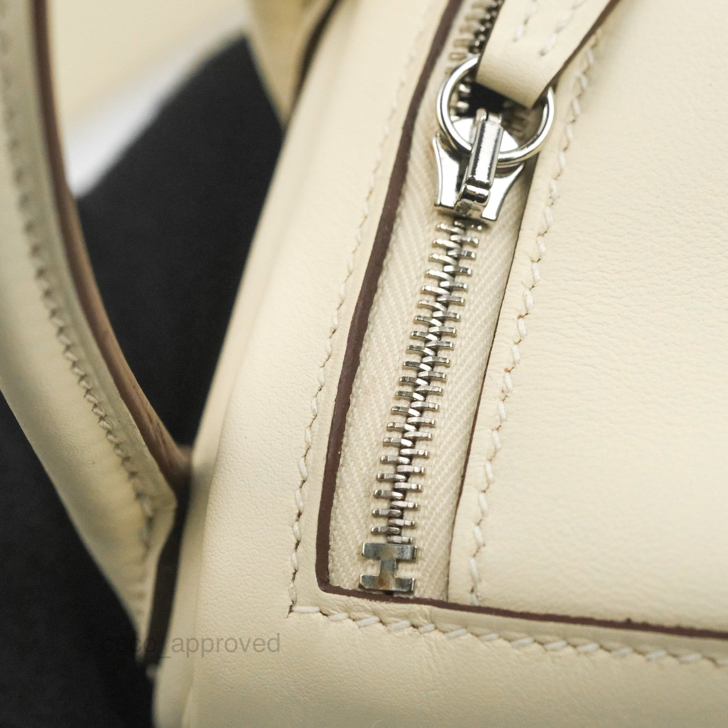 Hermès Mini Lindy 20 Nata I2 Sesame 2S Swift Palladium Hardware