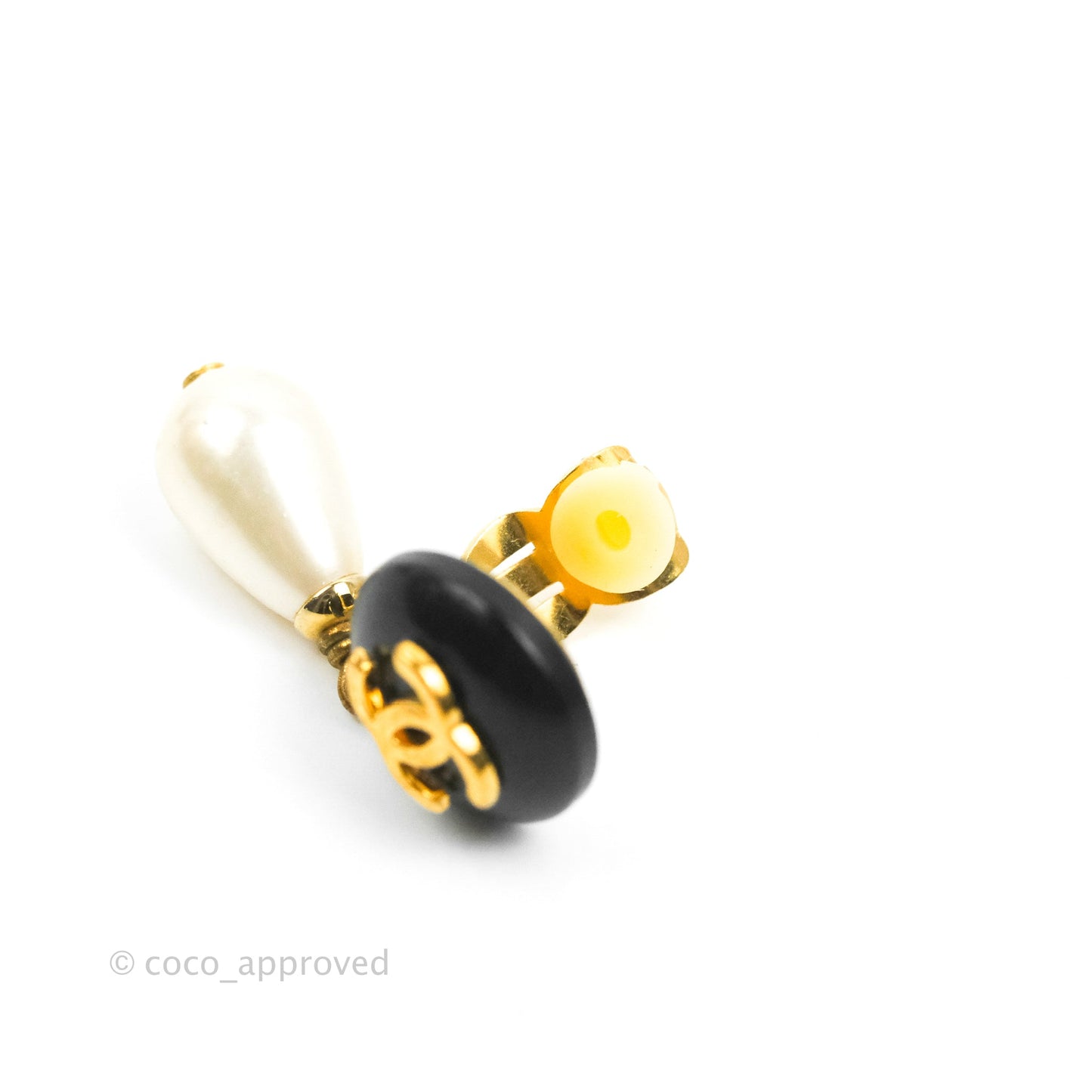 Chanel Vintage CC Pearl Drop Ear Clip Gold Tone 96A