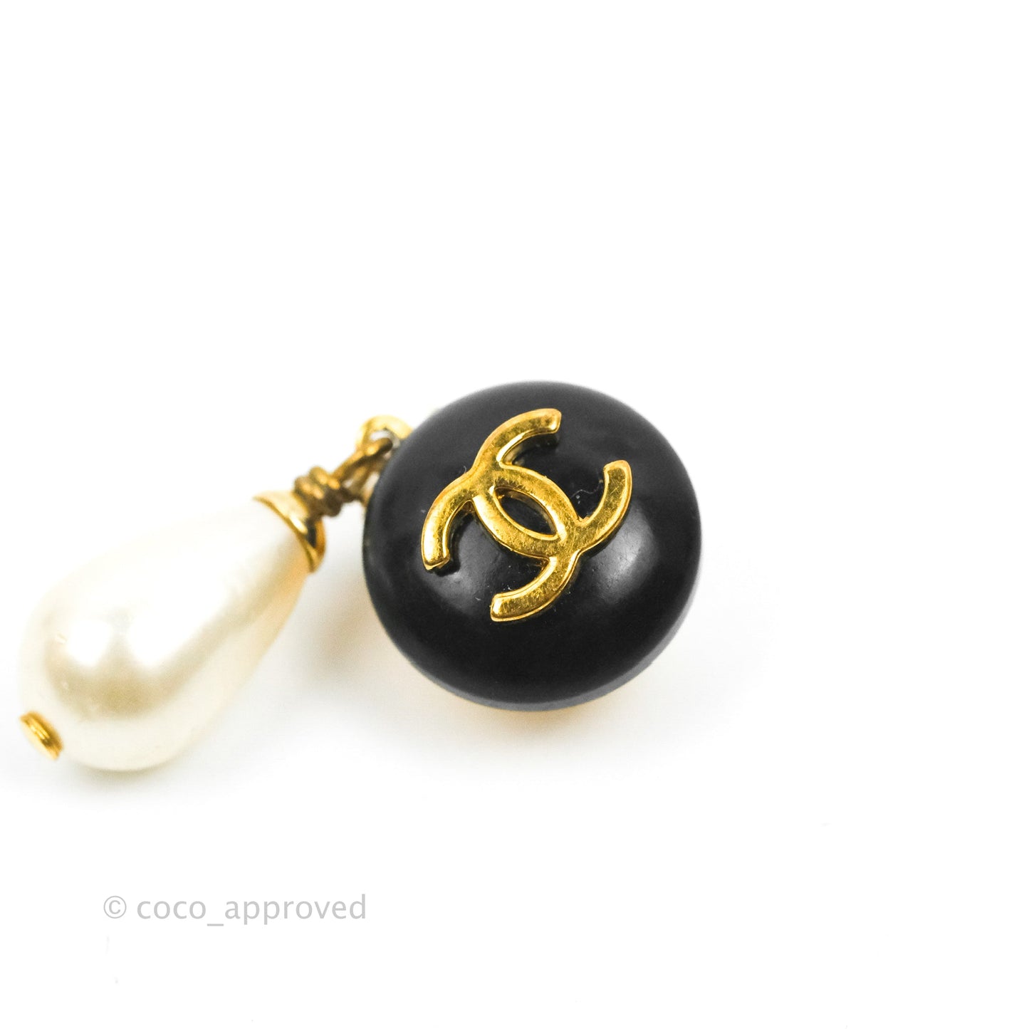 Chanel Vintage CC Pearl Drop Ear Clip Gold Tone 96A
