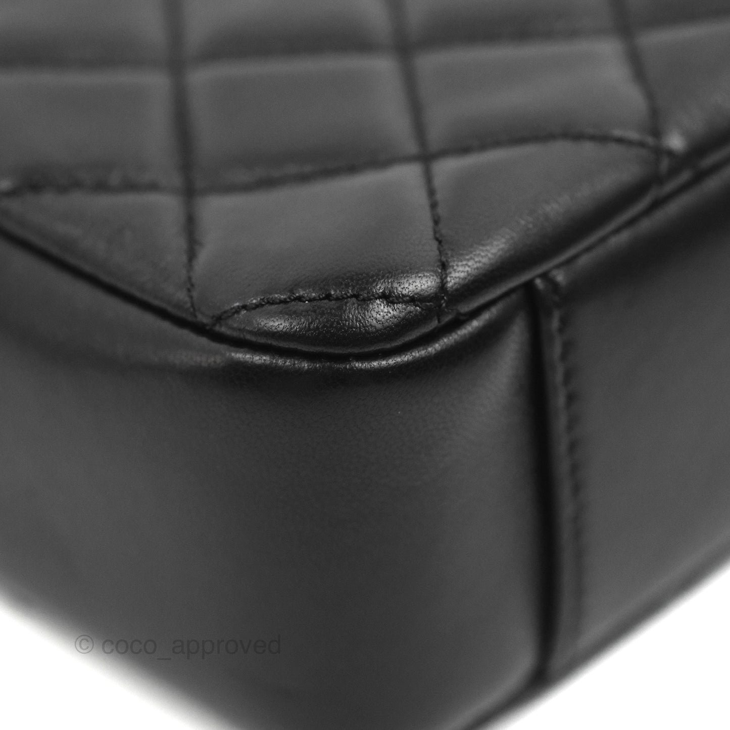 Chanel Quilted CC Pearl Crush Camera Case Black Lambskin Gold Hardware