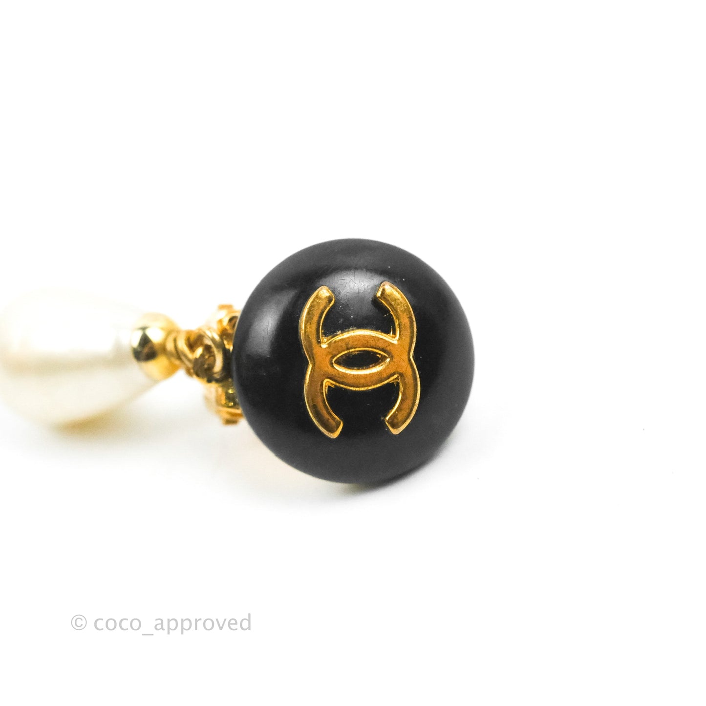 Chanel Vintage CC Pearl Drop Ear Clip Gold Tone 96A