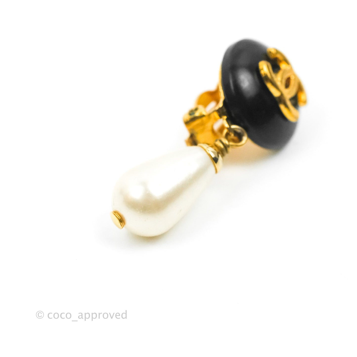 Chanel Vintage CC Pearl Drop Ear Clip Gold Tone 96A