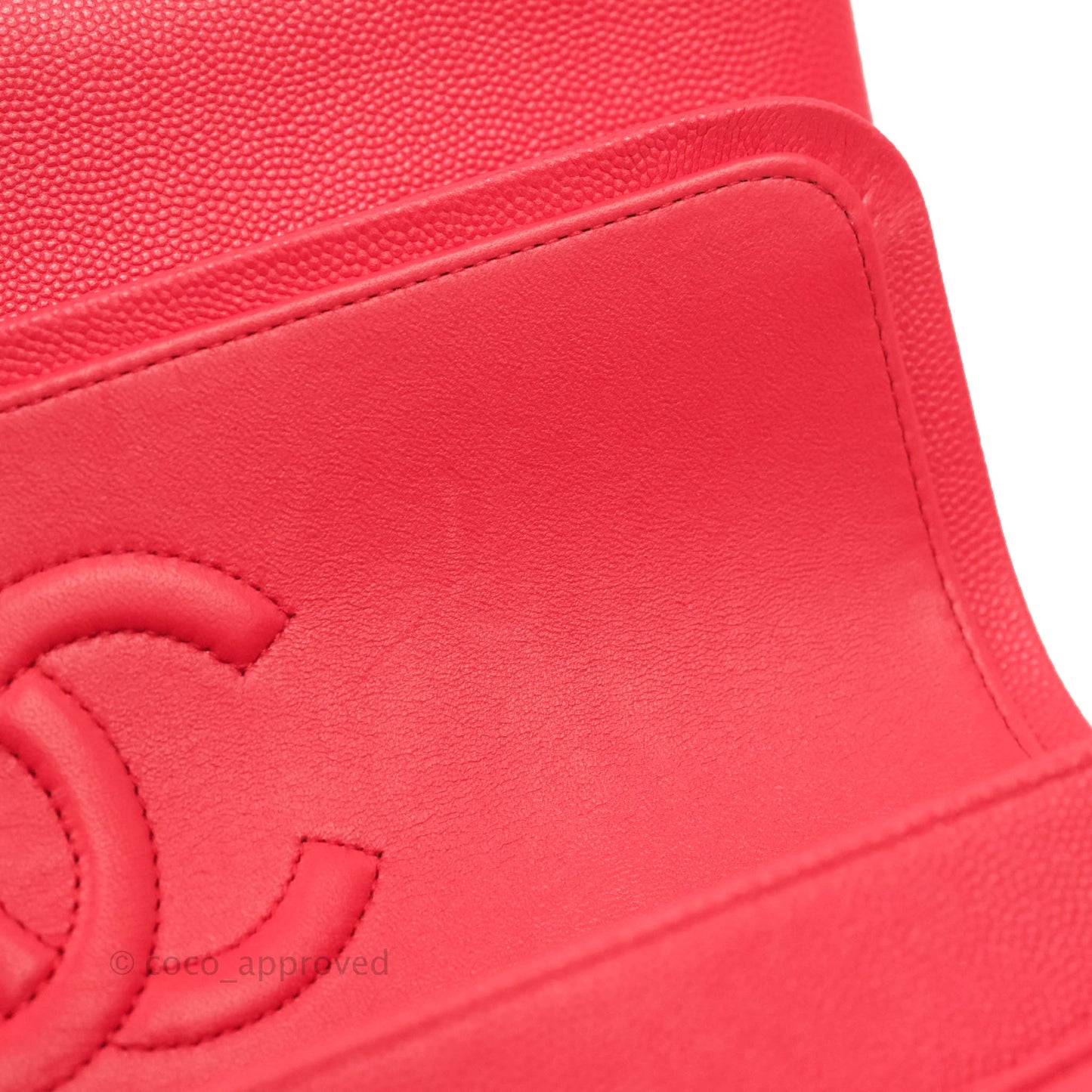 Chanel Medium M/L Classic Quilted Flap Red Caviar Gold Hardware 21B