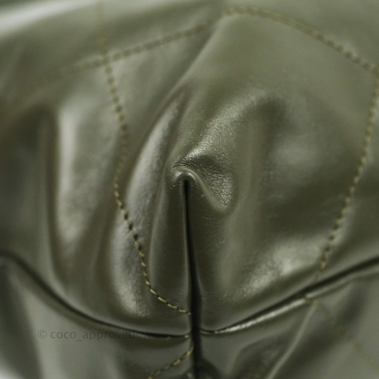 Chanel 22 Medium Army Green Shiny Calfskin Ruthenium Hardware