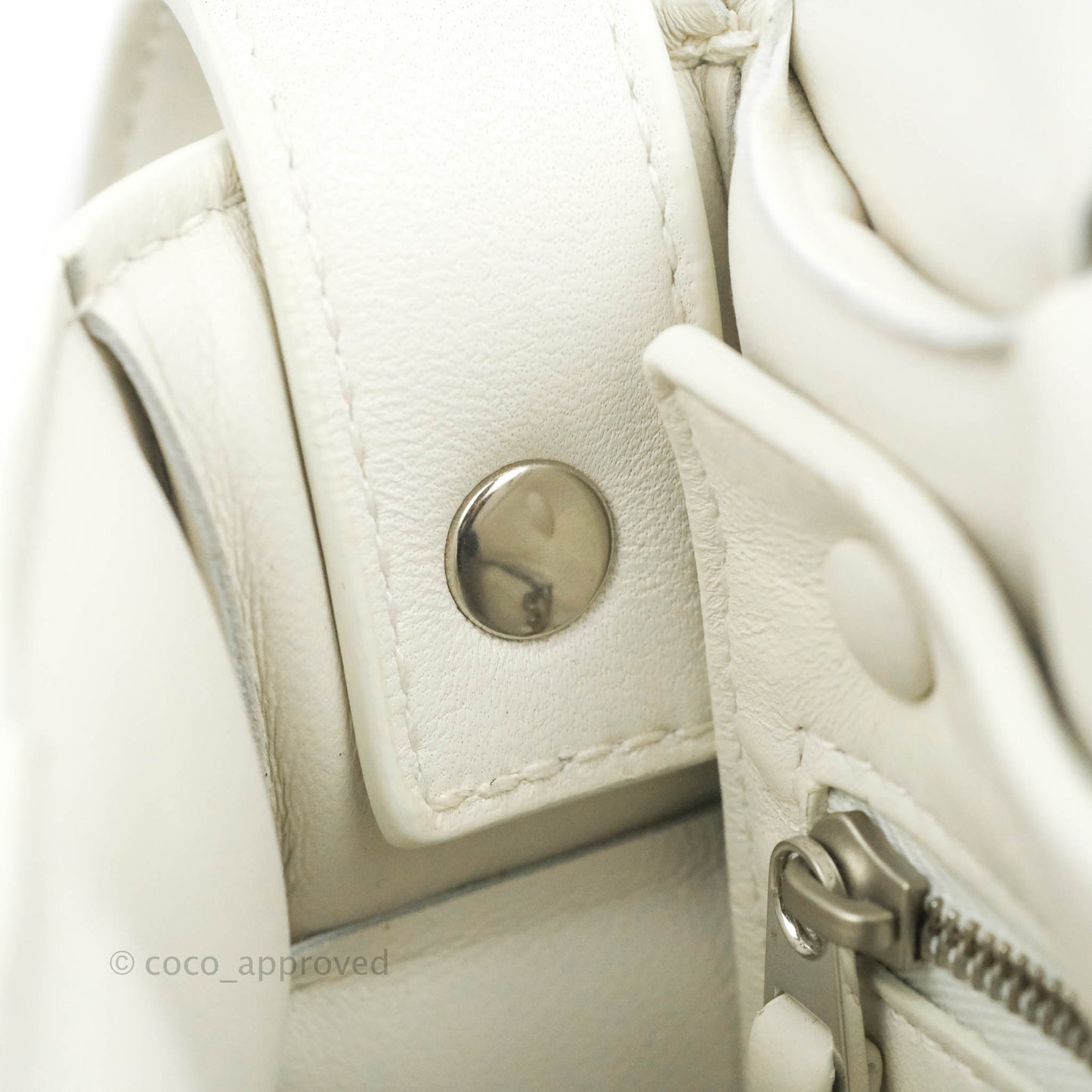 Bottega Veneta Padded Cassette Shoulder Bag Intrecciato White Lambskin Silver Hardware