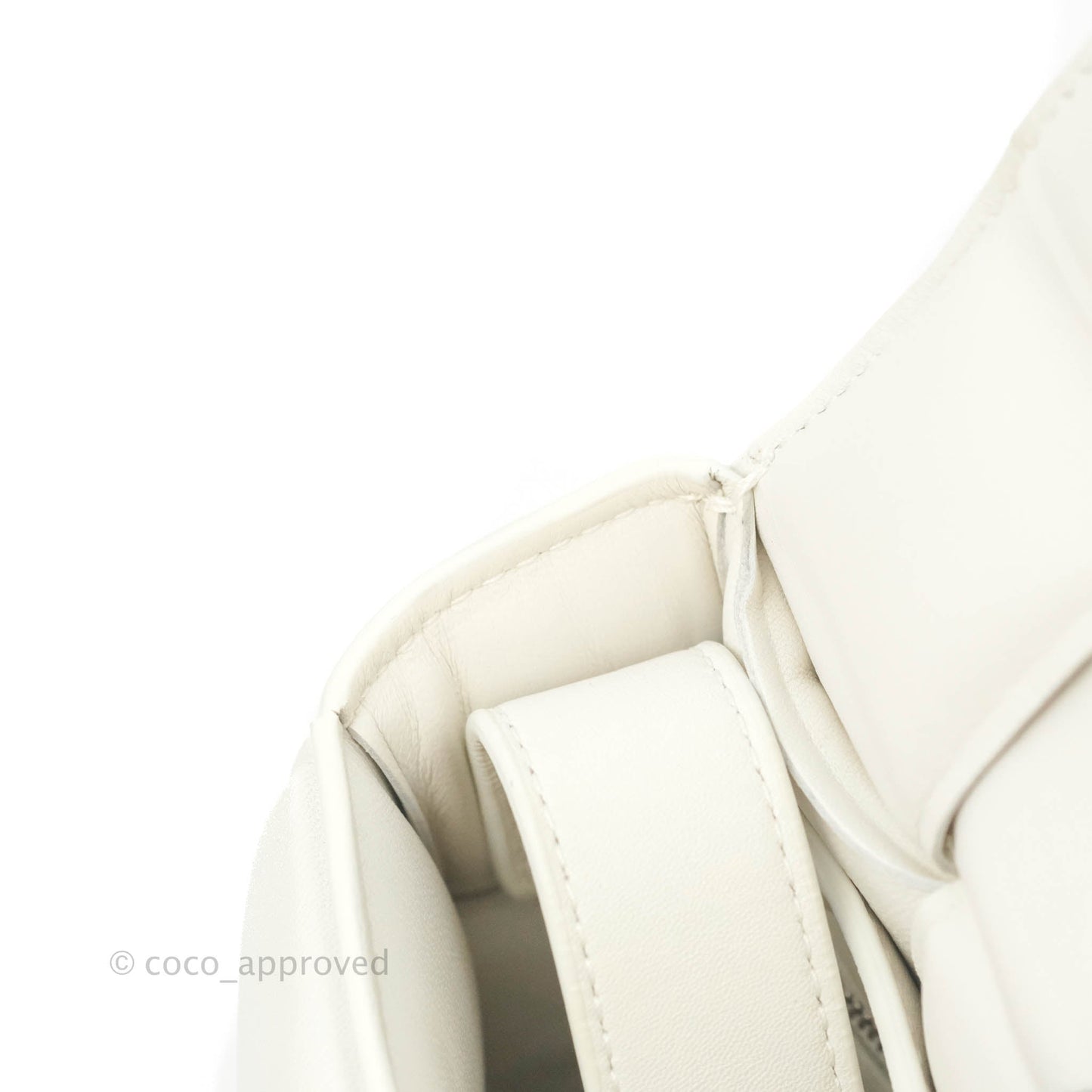 Bottega Veneta Padded Cassette Shoulder Bag Intrecciato White Lambskin Silver Hardware