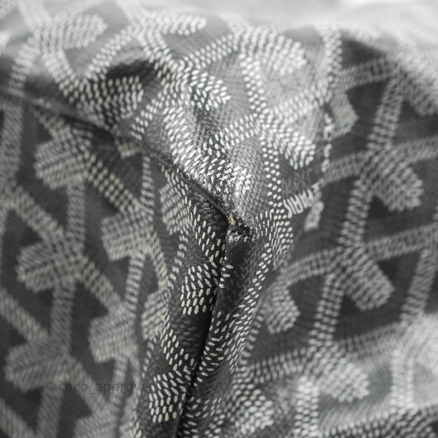 Goyard St Louis Tote PM ⁣⁣⁣⁣⁣⁣⁣⁣⁣⁣⁣⁣⁣⁣⁣⁣⁣⁣⁣⁣Grey