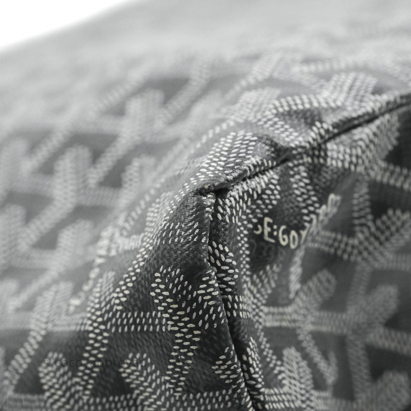 Goyard St Louis Tote PM ⁣⁣⁣⁣⁣⁣⁣⁣⁣⁣⁣⁣⁣⁣⁣⁣⁣⁣⁣⁣Grey