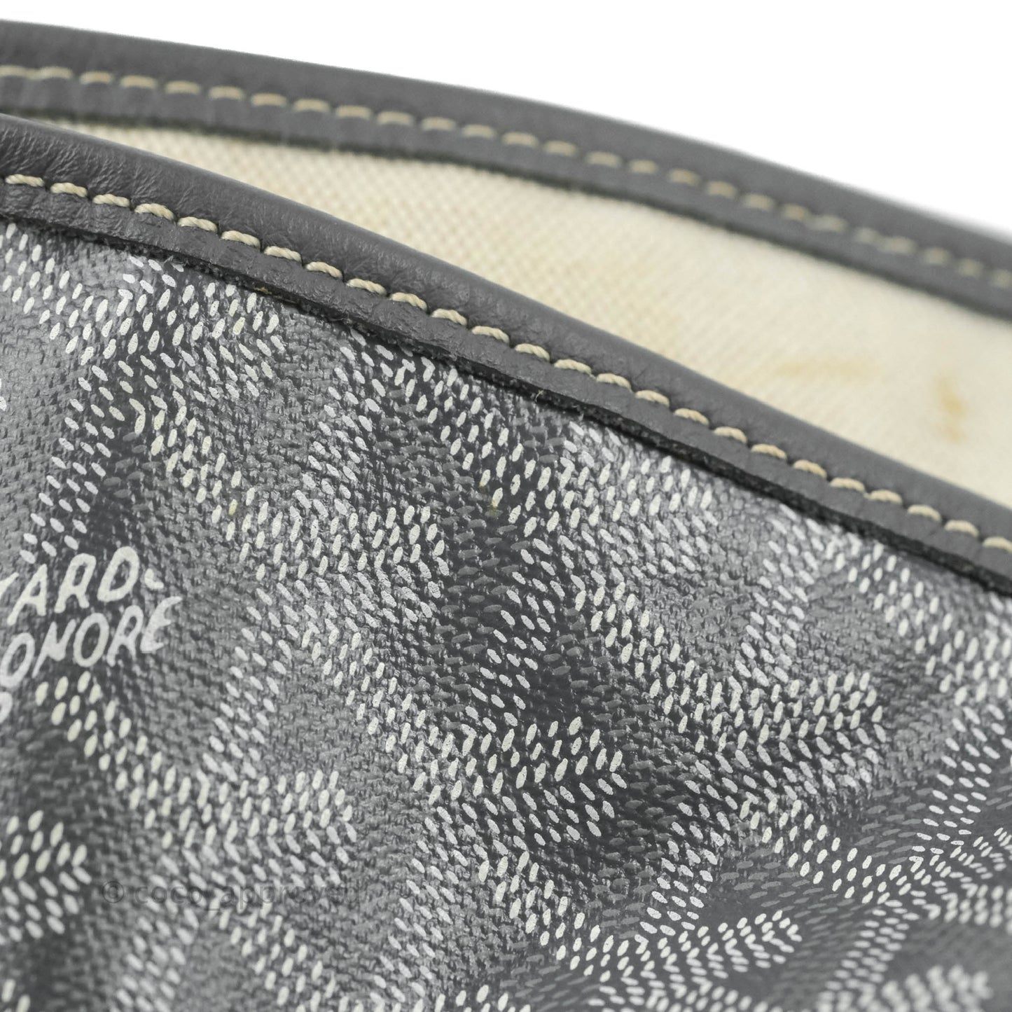 Goyard St Louis Tote PM ⁣⁣⁣⁣⁣⁣⁣⁣⁣⁣⁣⁣⁣⁣⁣⁣⁣⁣⁣⁣Grey