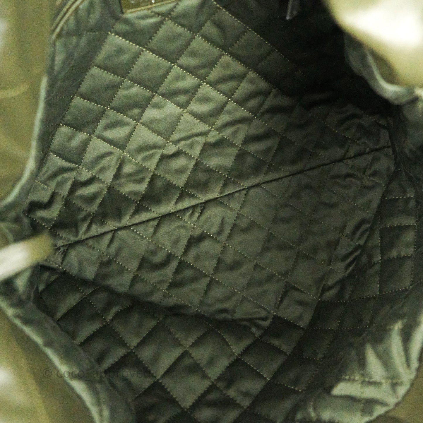 Chanel 22 Medium Army Green Shiny Calfskin Ruthenium Hardware