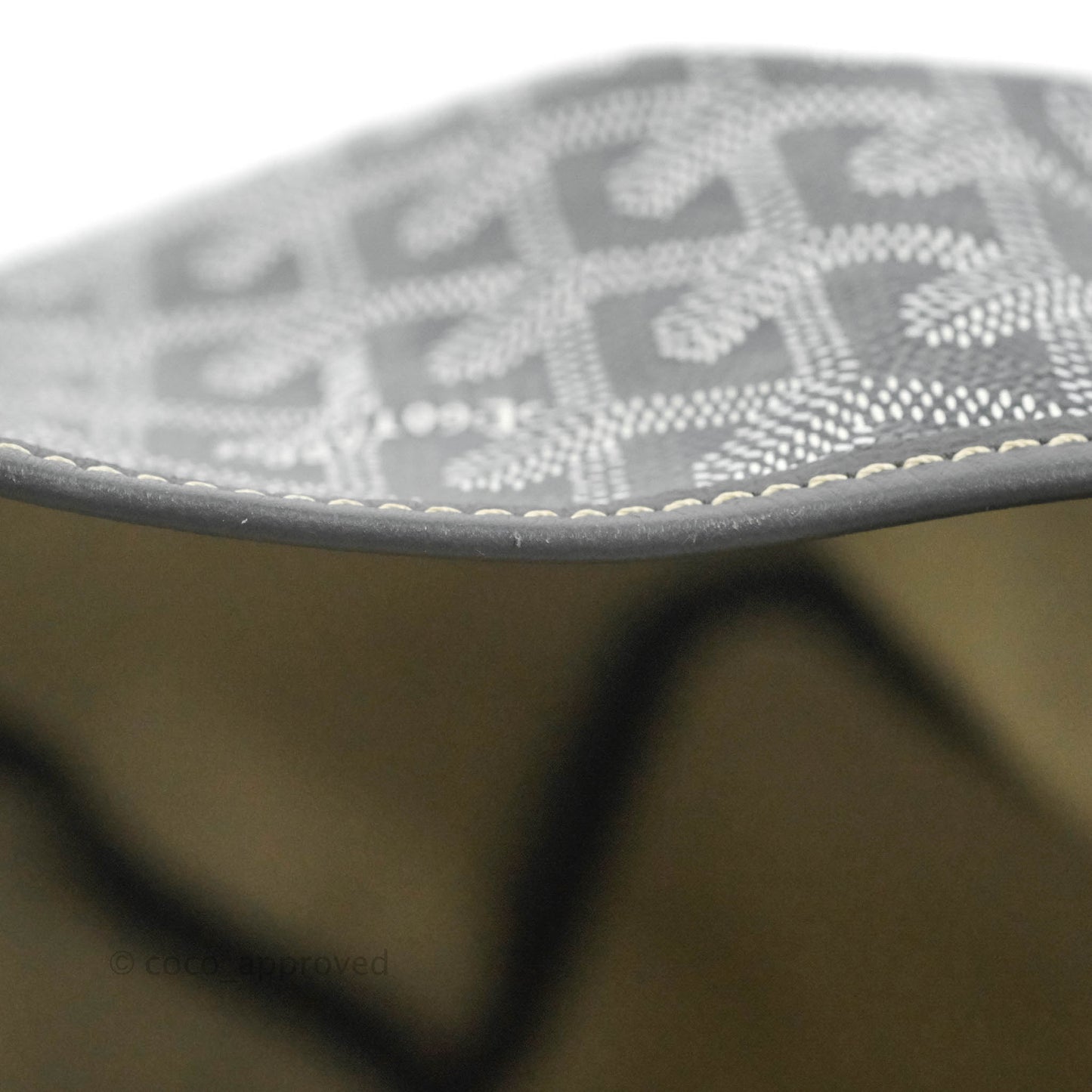 Goyard St Louis Tote PM ⁣⁣⁣⁣⁣⁣⁣⁣⁣⁣⁣⁣⁣⁣⁣⁣⁣⁣⁣⁣Grey