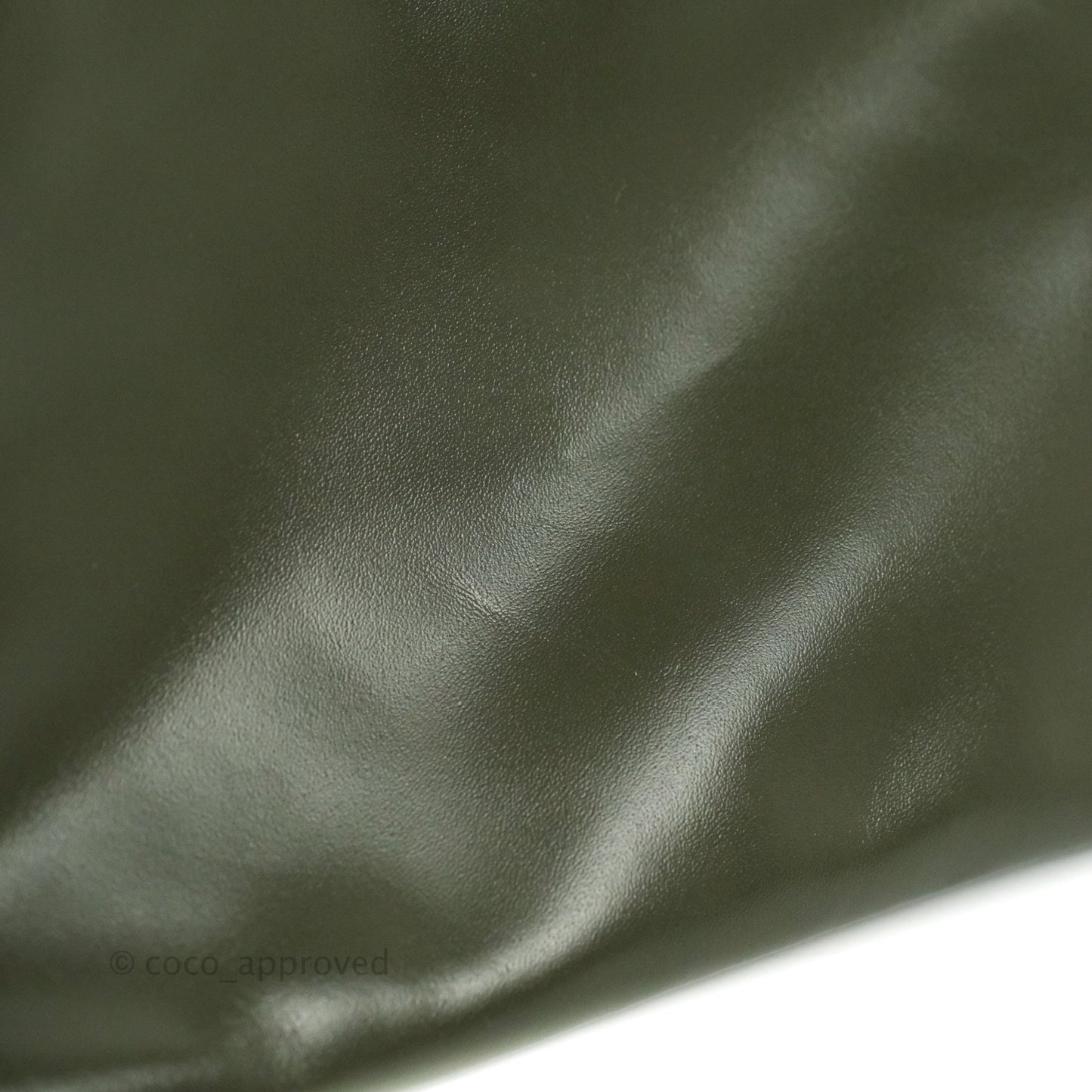 Chanel 22 Medium Army Green Shiny Calfskin Ruthenium Hardware