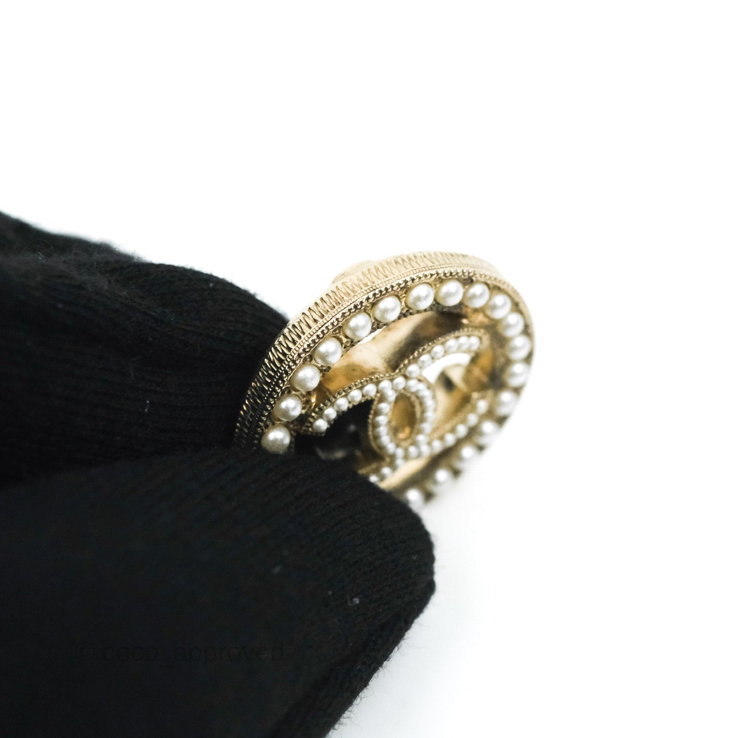 Chanel Pearl CC Round Earrings Gold Tone 20V
