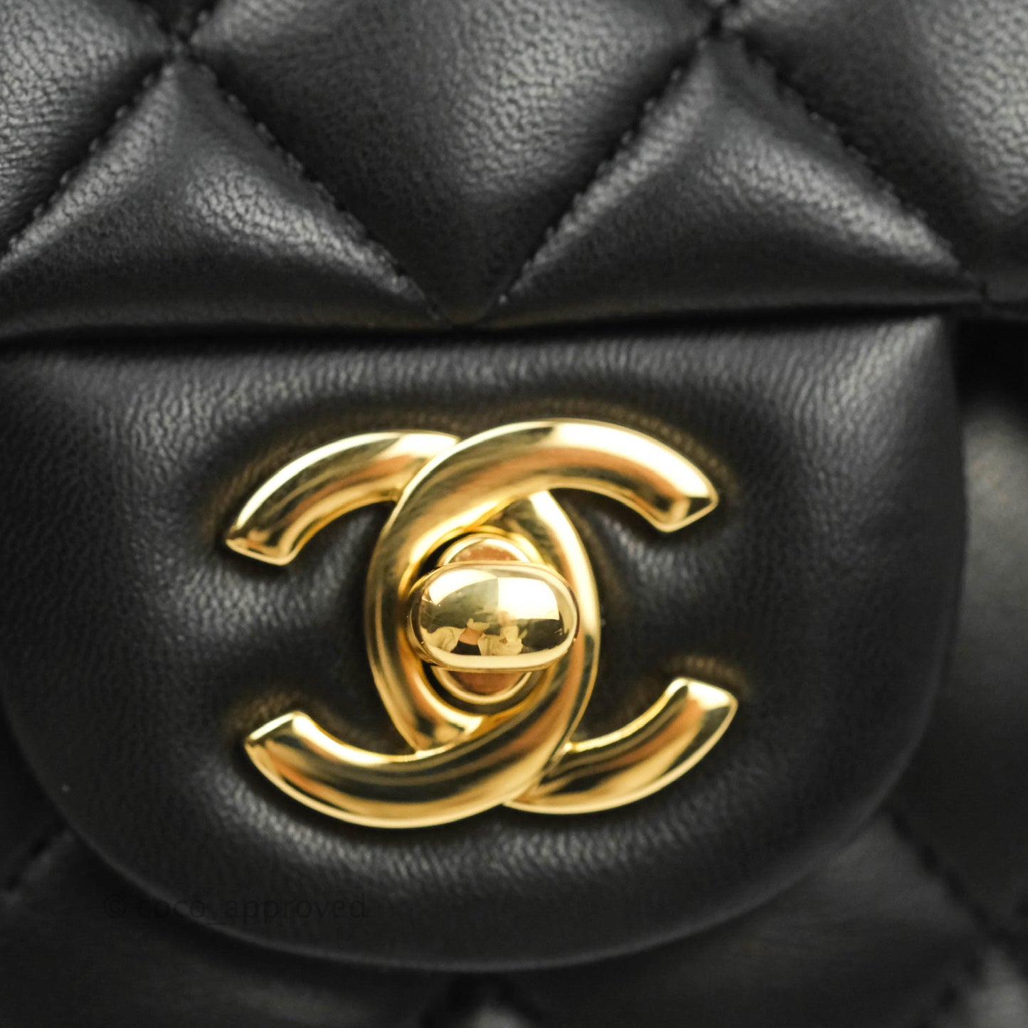Chanel Classic M/L Medium Double Flap Black Lambskin Gold Hardware